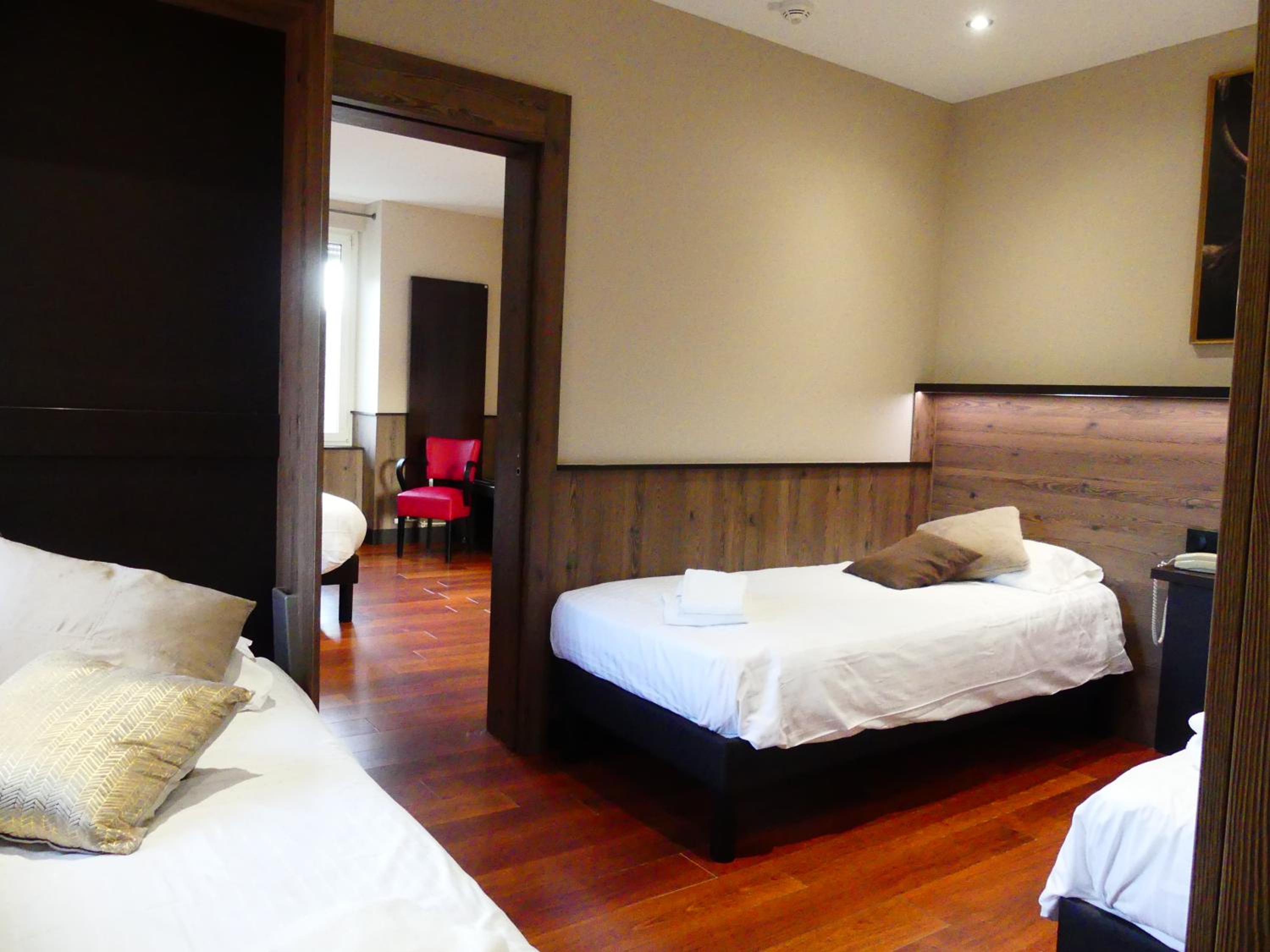 Family Room only acessible by stairs 