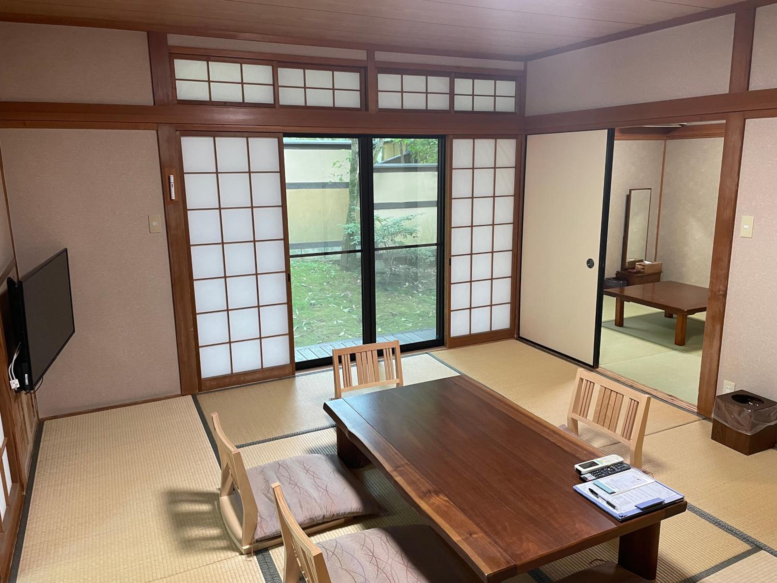 Japanese-Style Room - Garden View