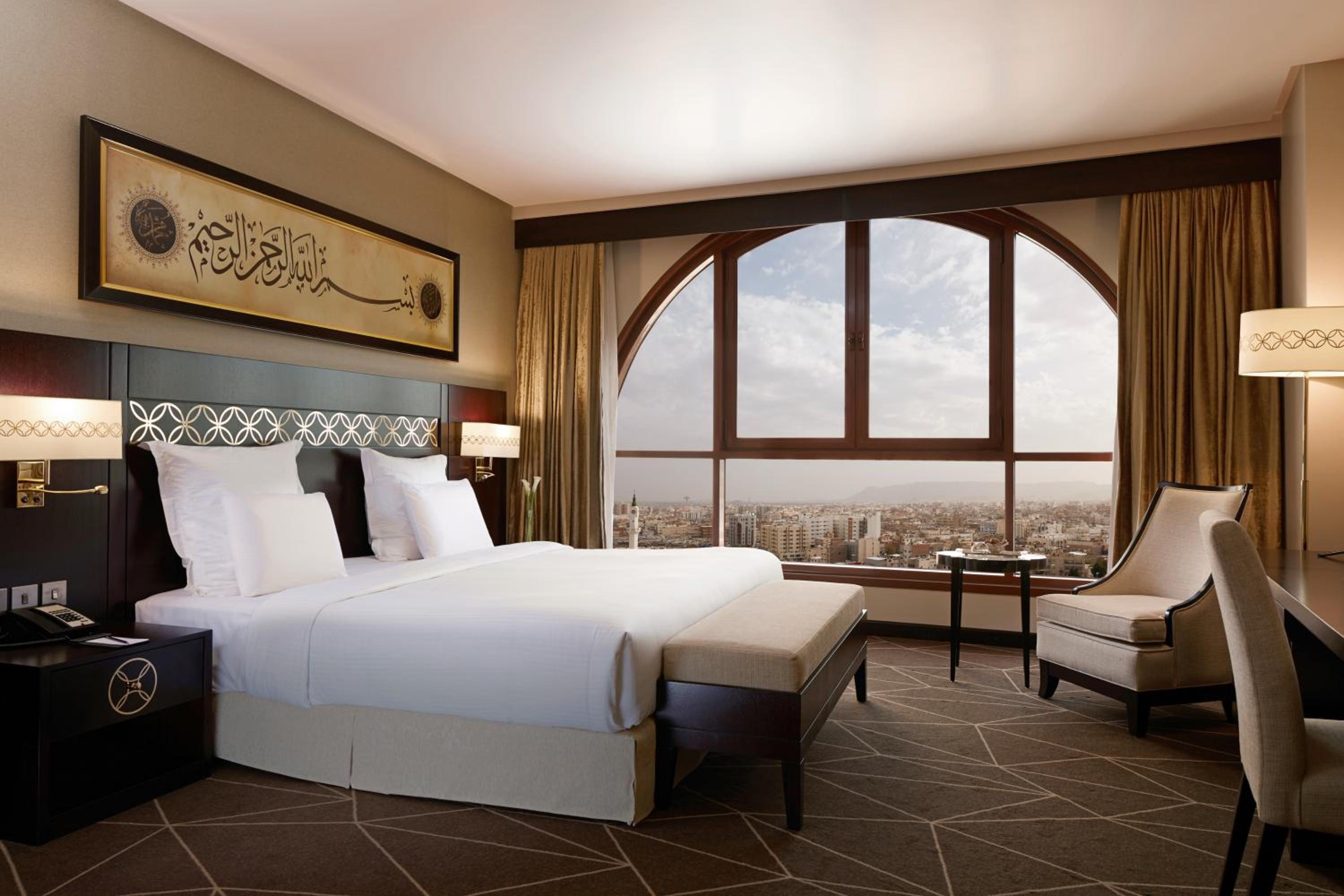 Deluxe Suite with City View
