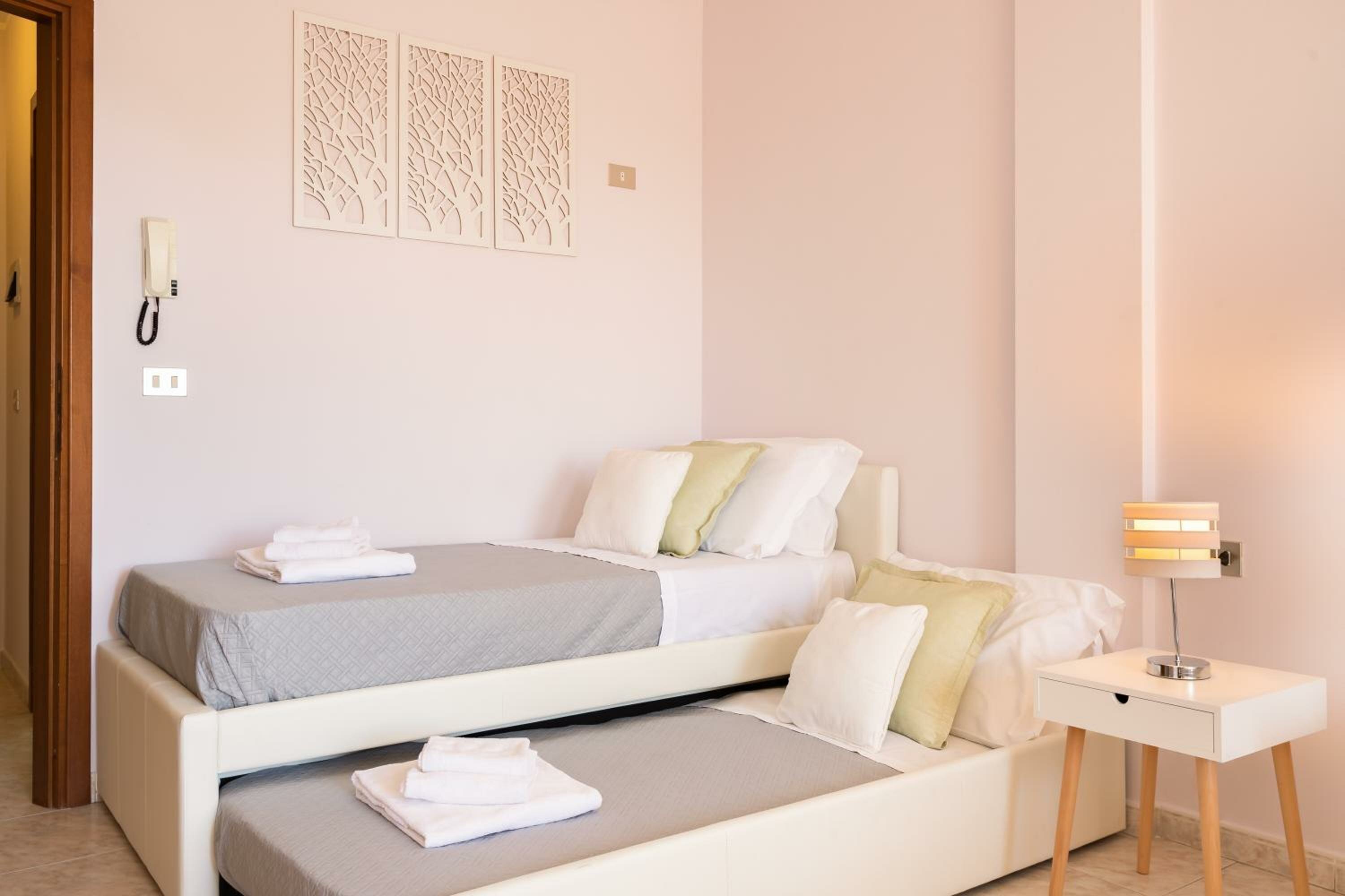 Triple Room with Balcony