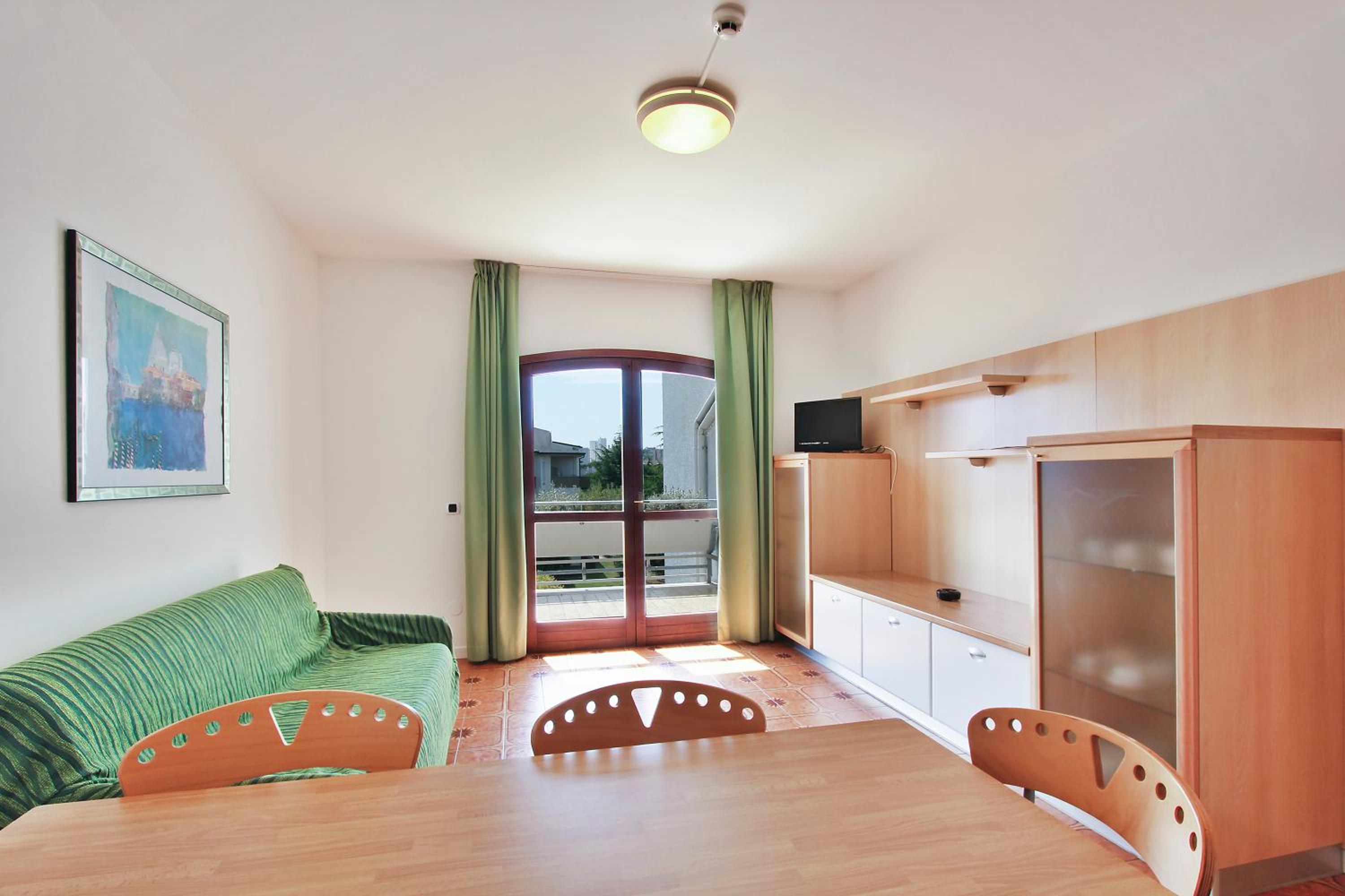 Two-Bedroom Apartment (4 Adults)