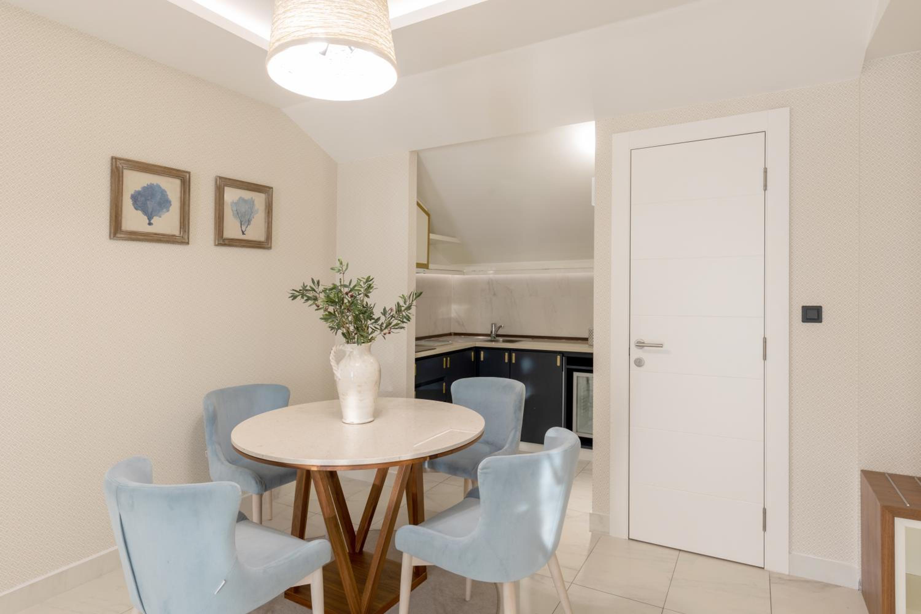 Three-Bedroom Suite with Sea View