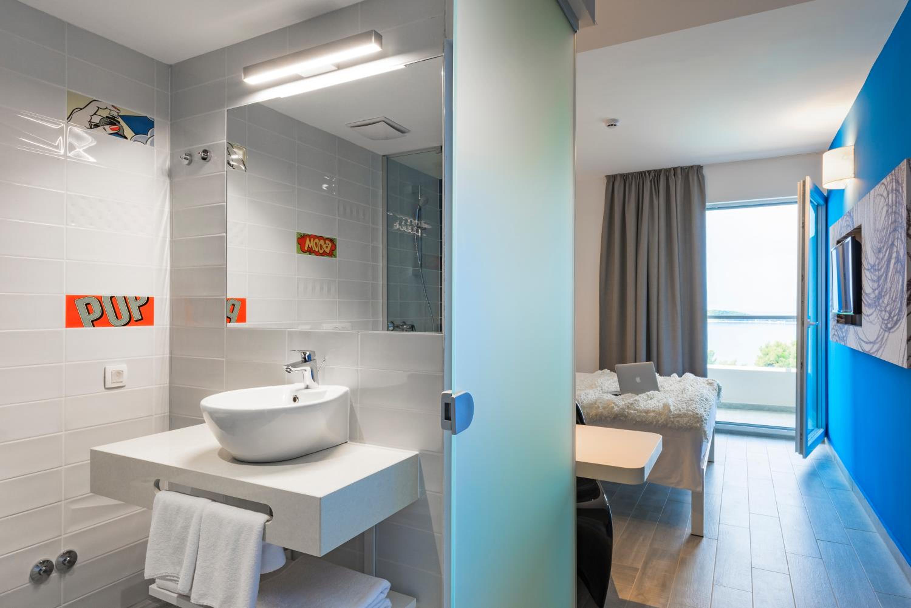 Superior Double Room with Balcony and Sea View