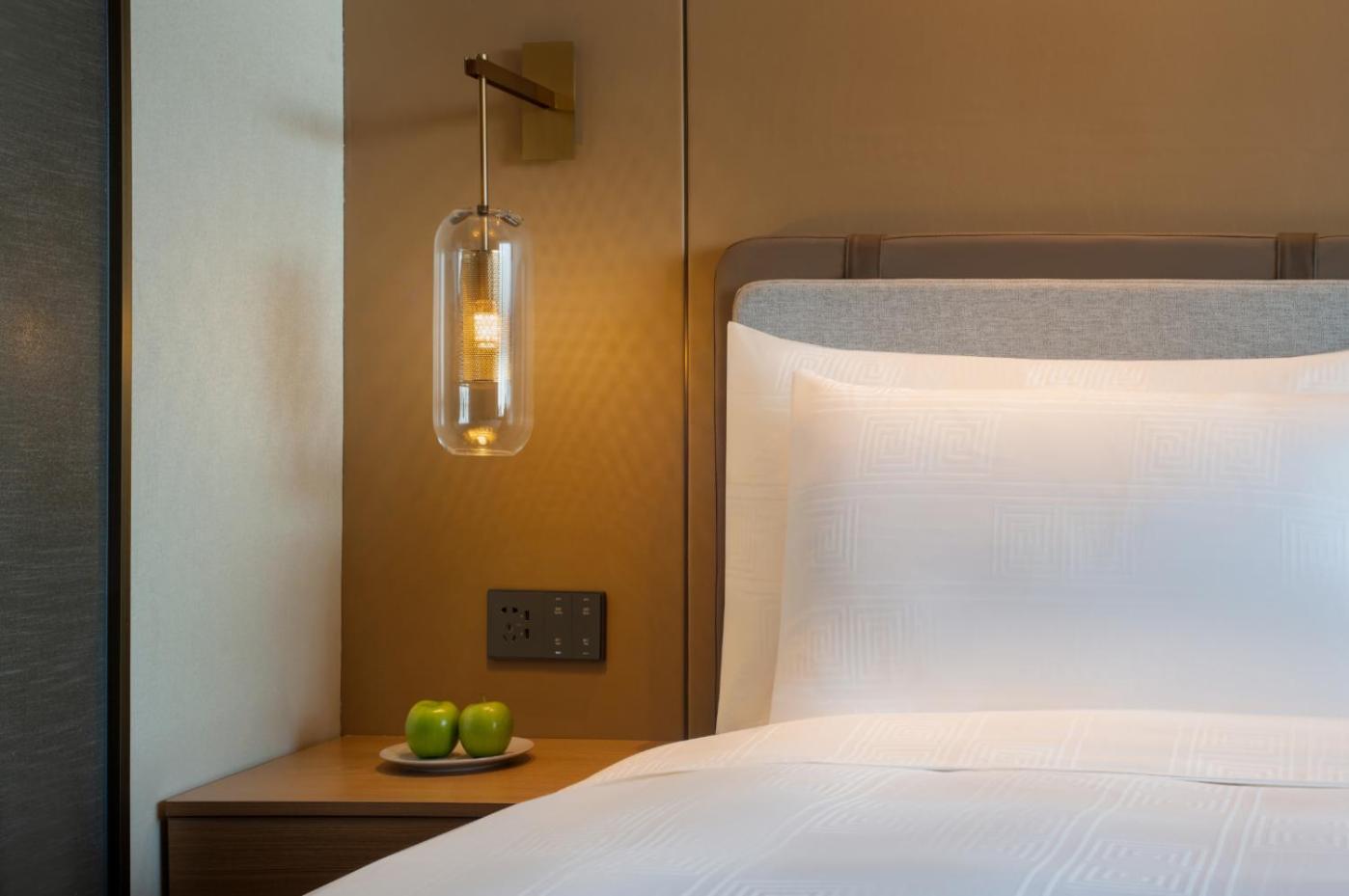 Business River View King Room 