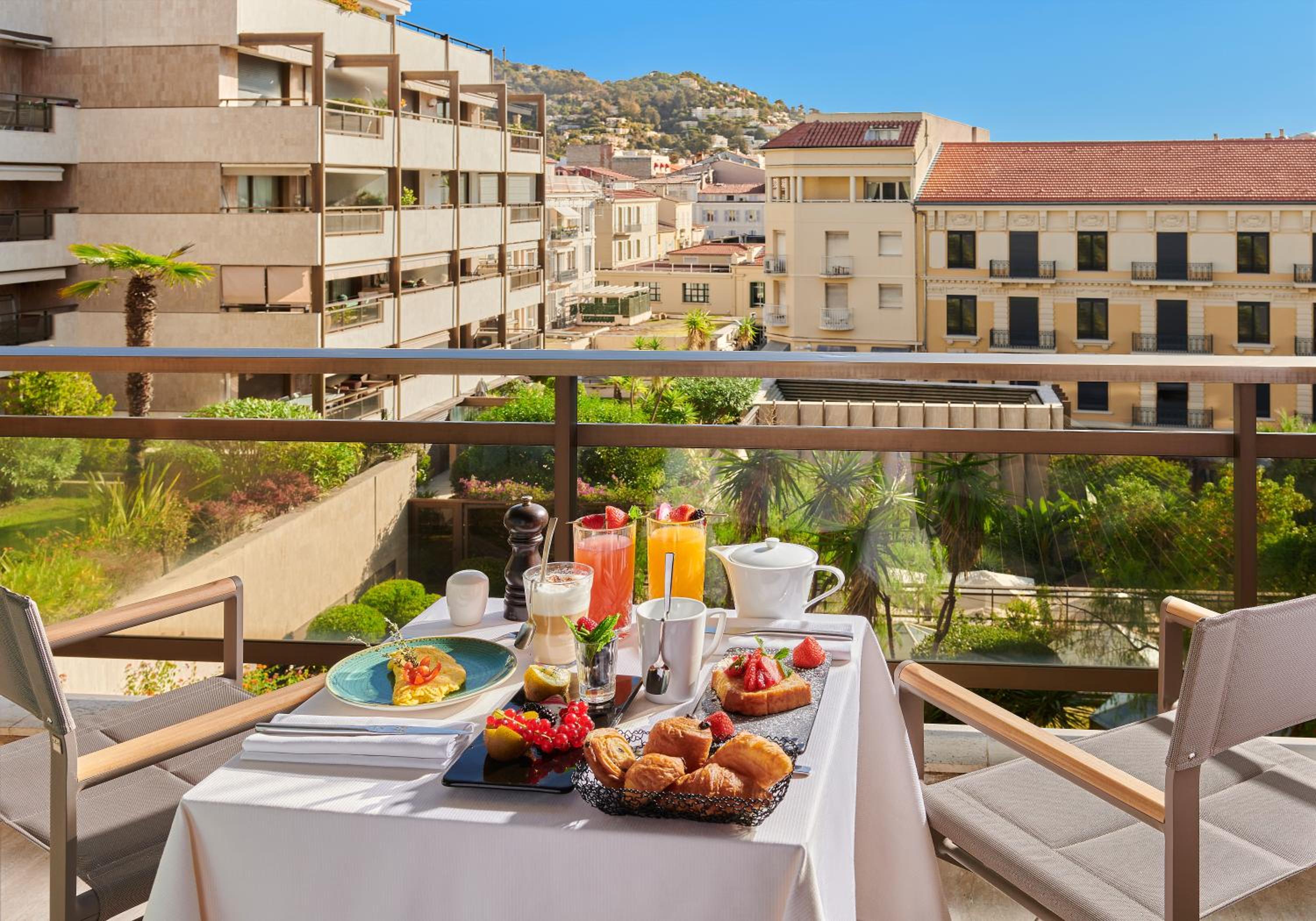 Superior Room City View With Terrace