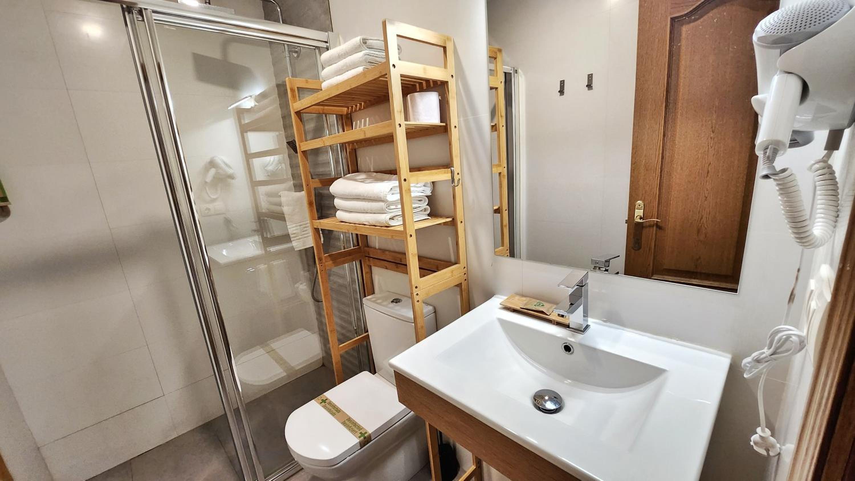 Triple Room with Private Bathroom