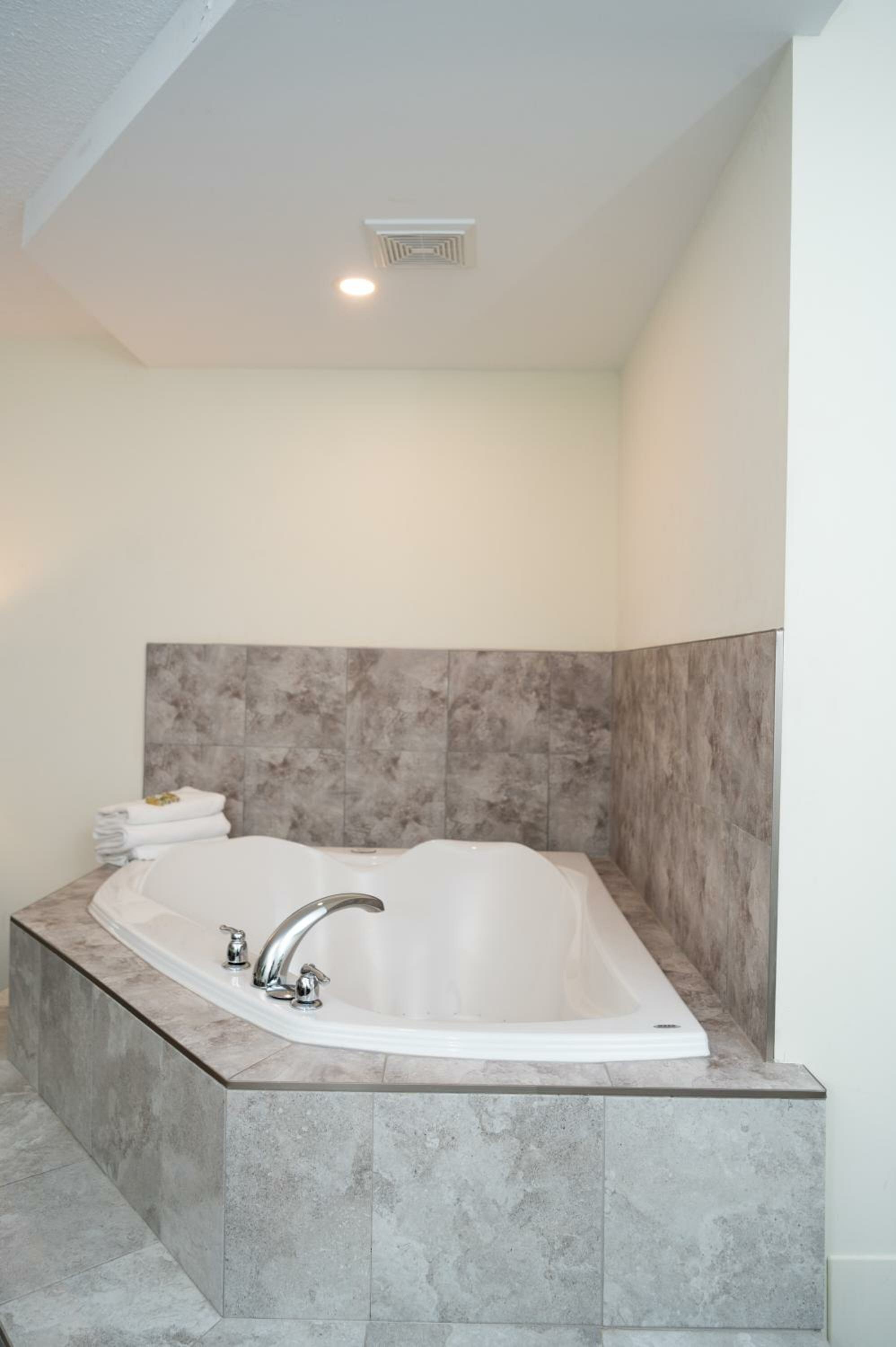 One Queen Bed with Jacuzzi