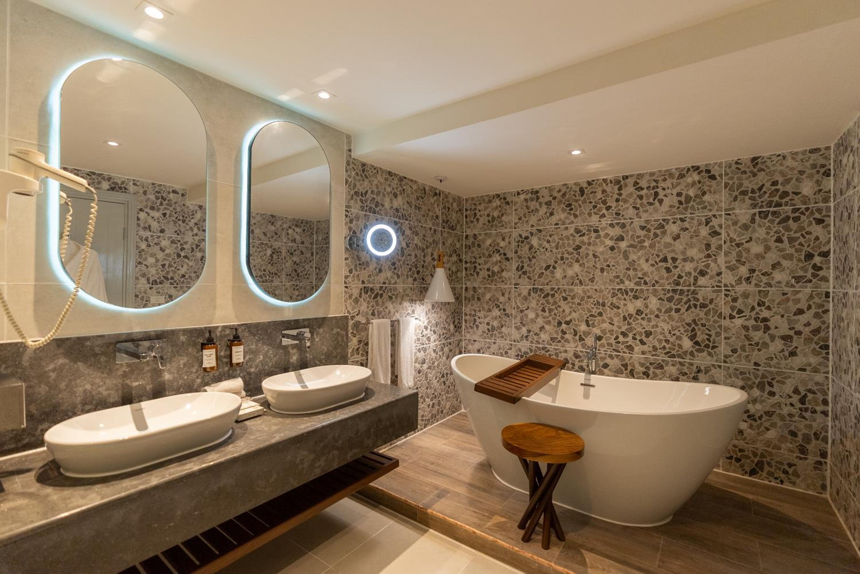 Presidential Suite - Posh Club