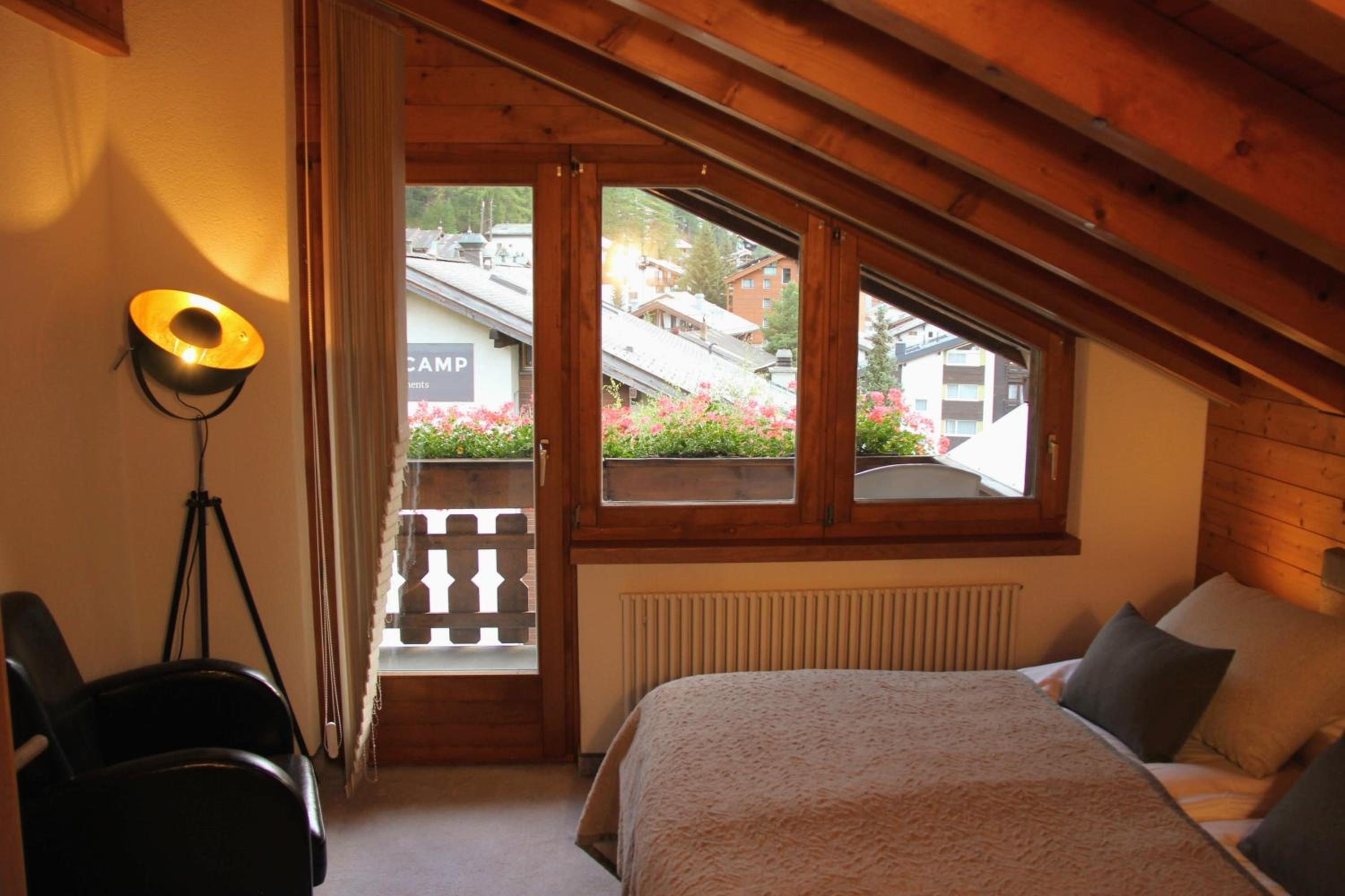 Penthouse Apartment with 3 bedrooms with Matterhorn View