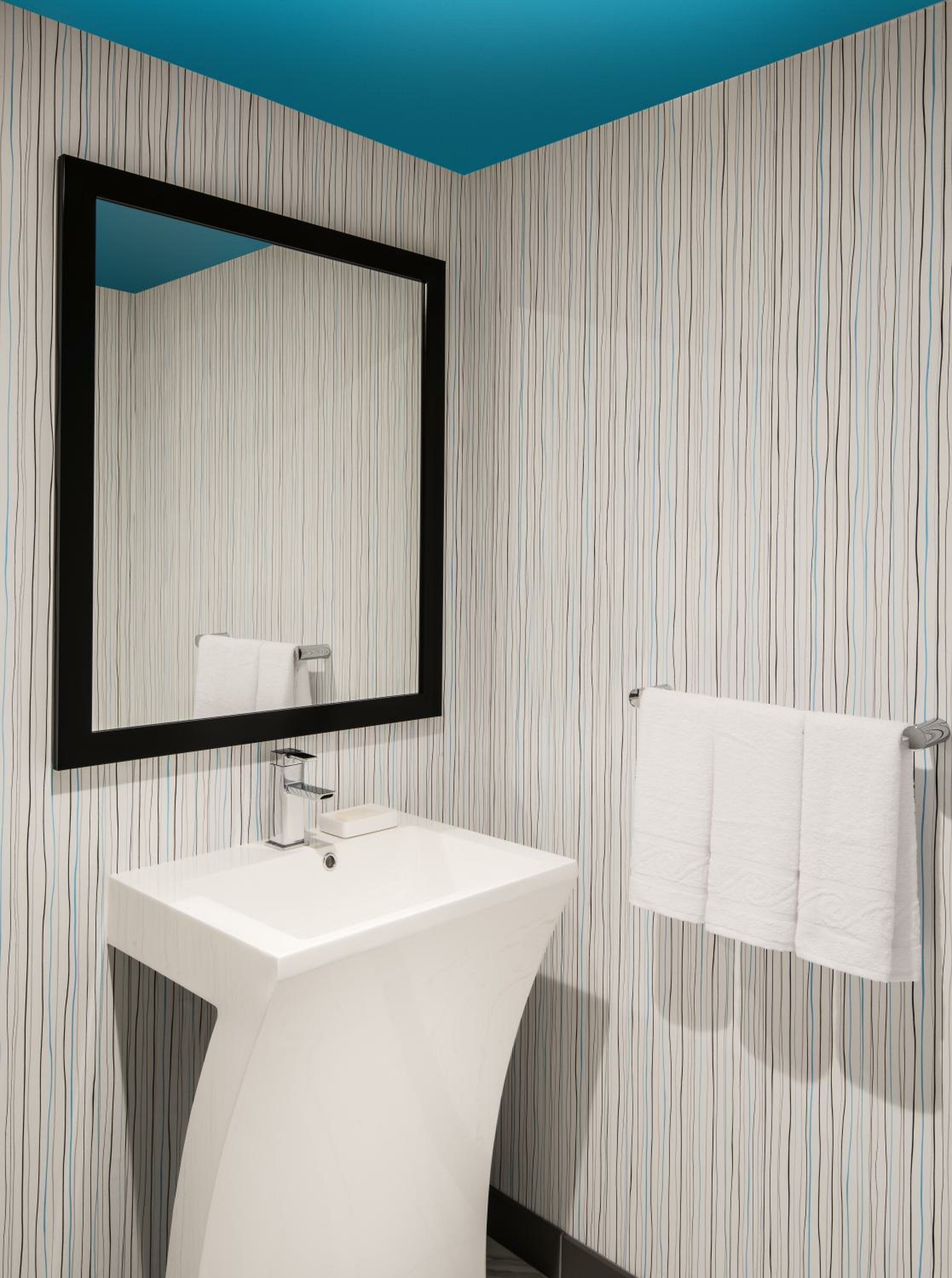 Executive King Suite, Non-Smoking	