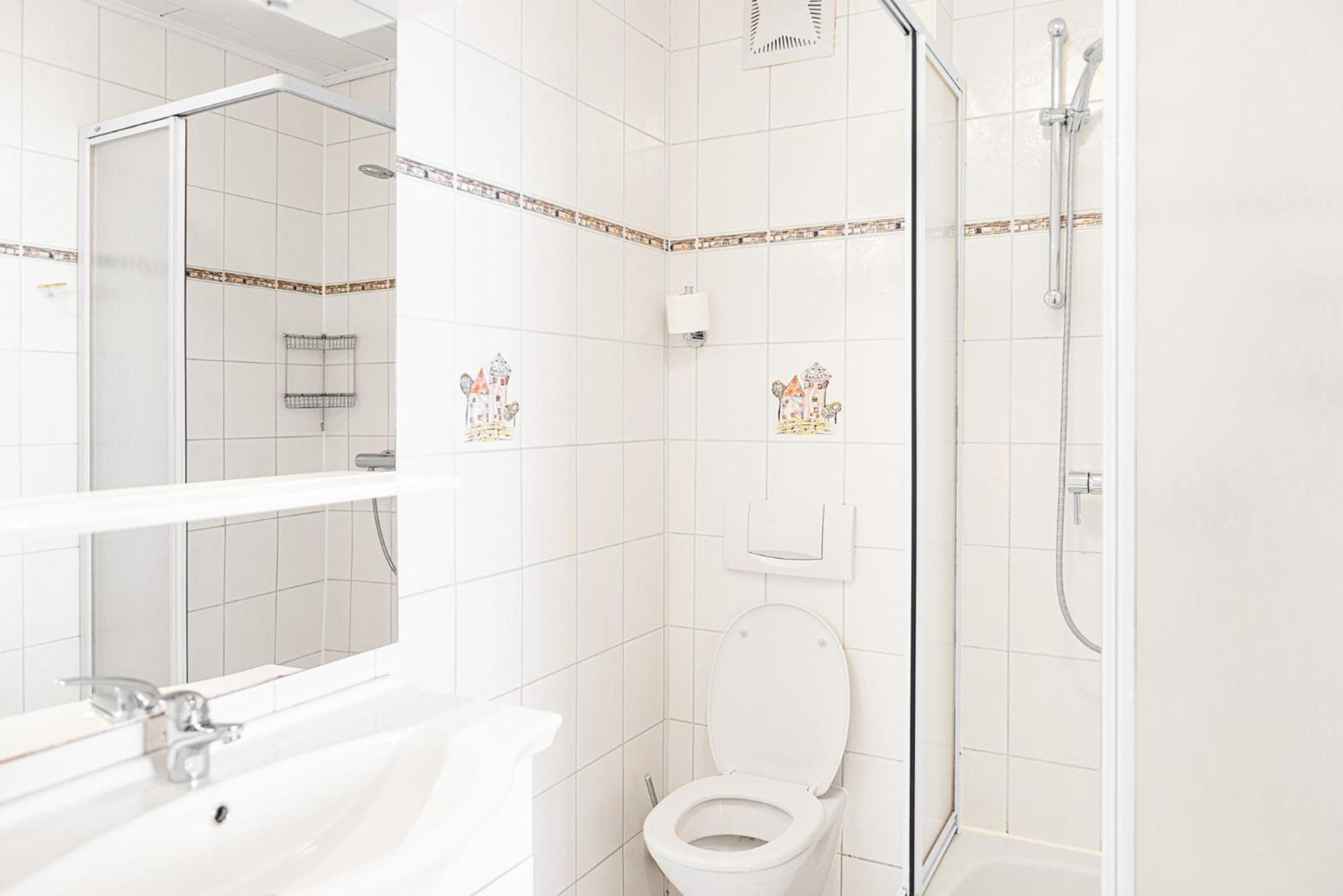 Double or Twin Room with Private Bathroom