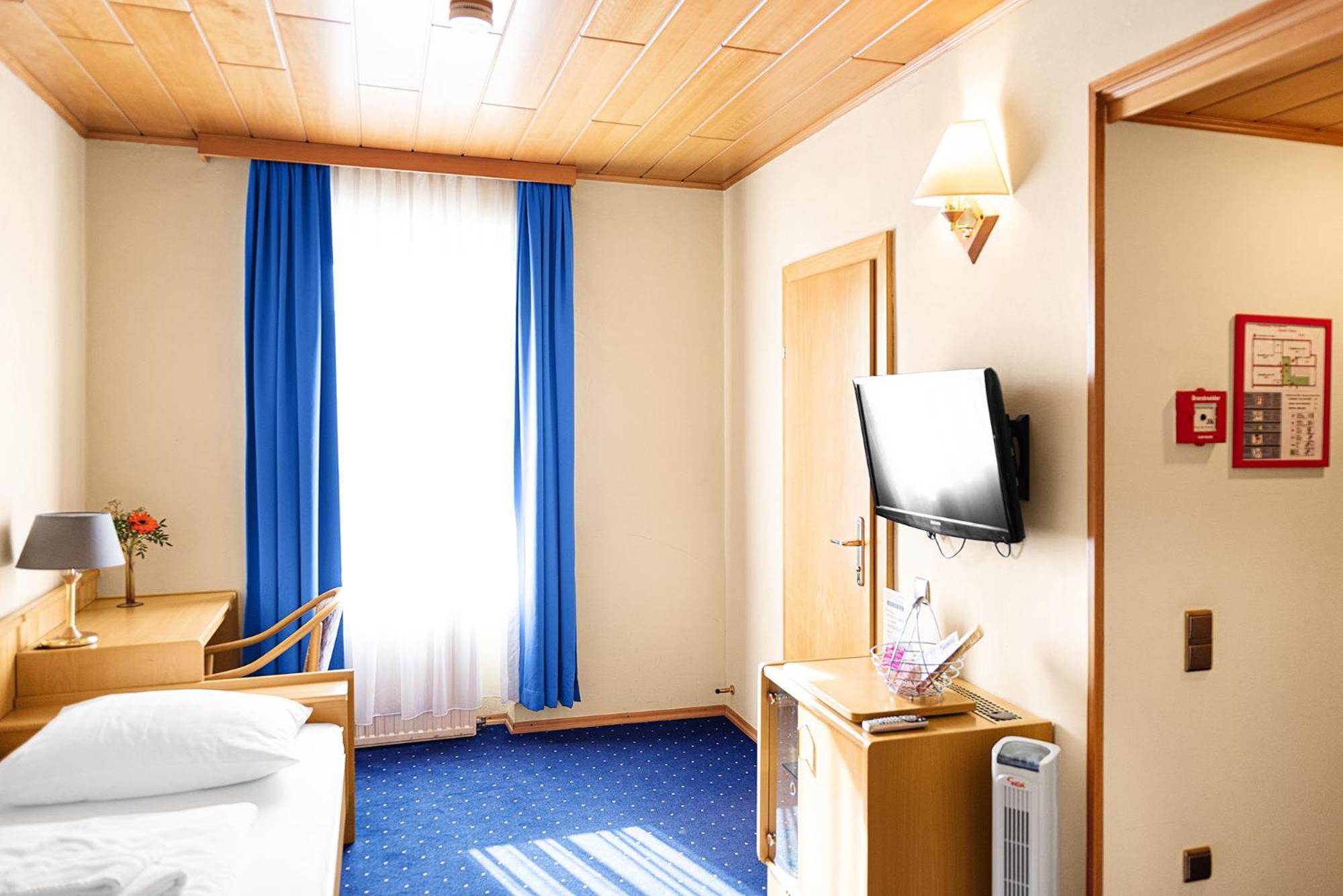 Double or Twin Room with Private Bathroom