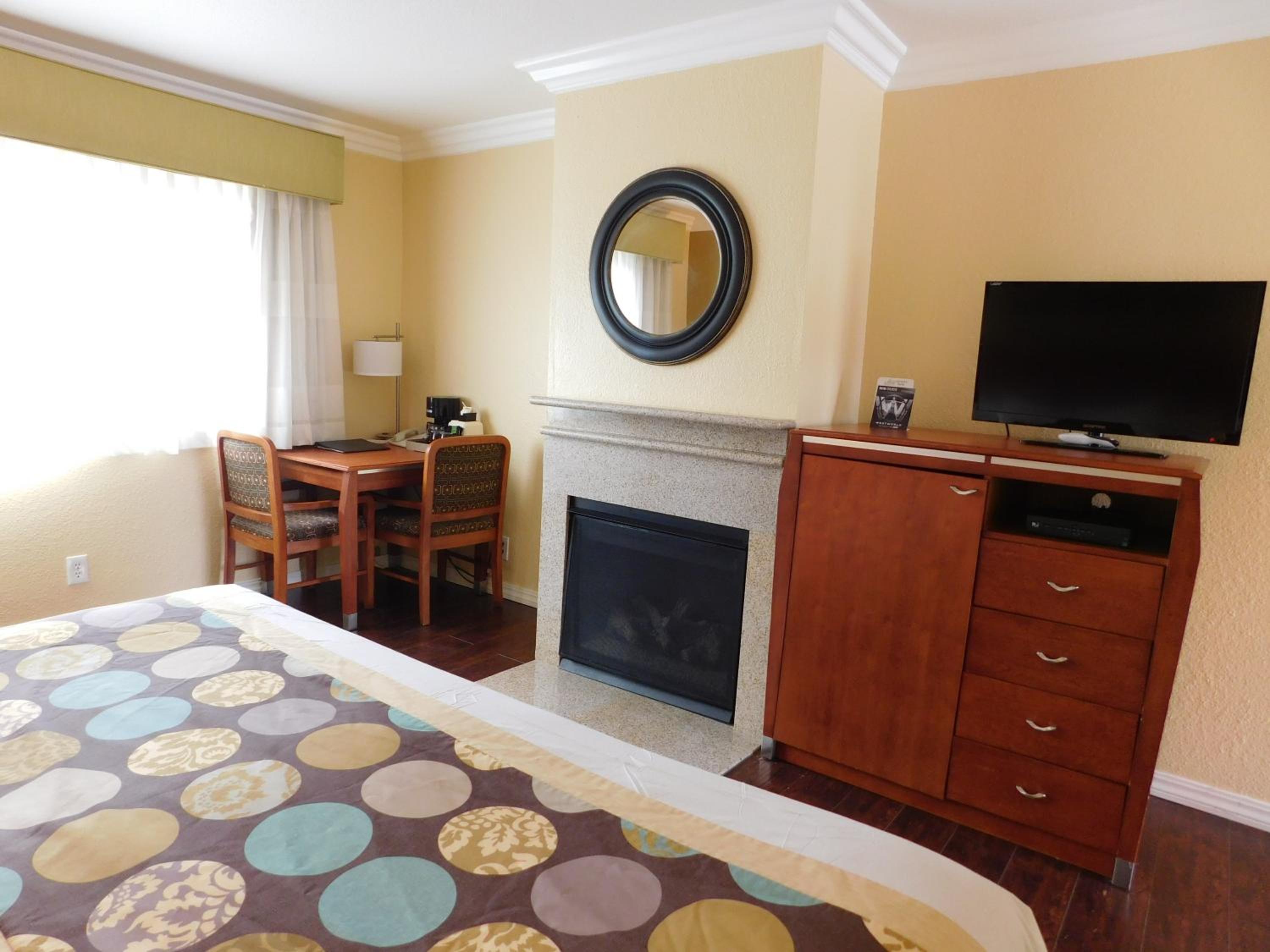 Queen Room with Two Queen Beds and Fireplace