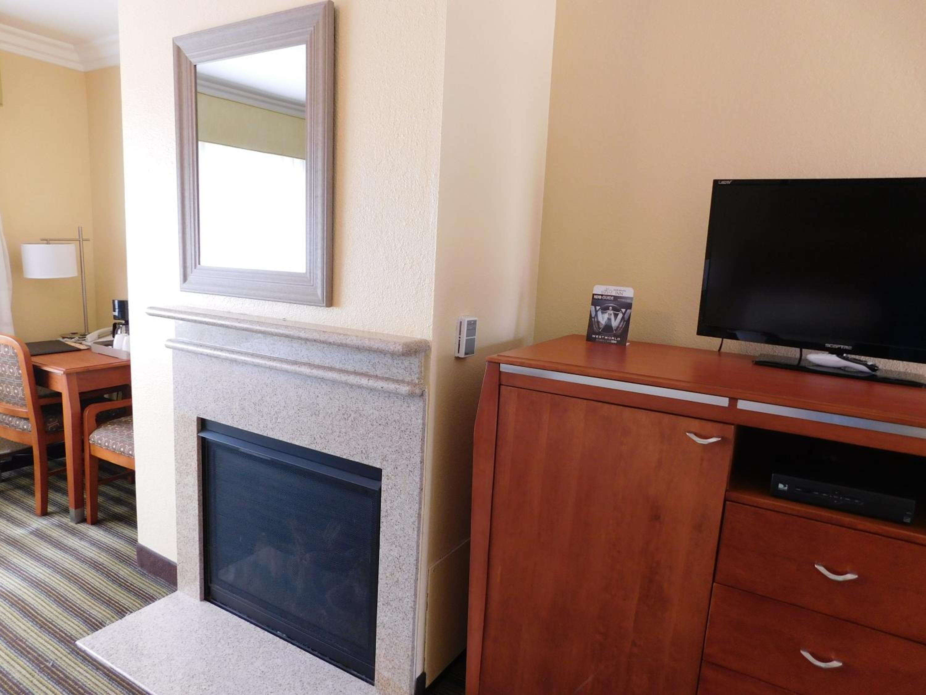 Queen Room with Two Queen Beds and Fireplace