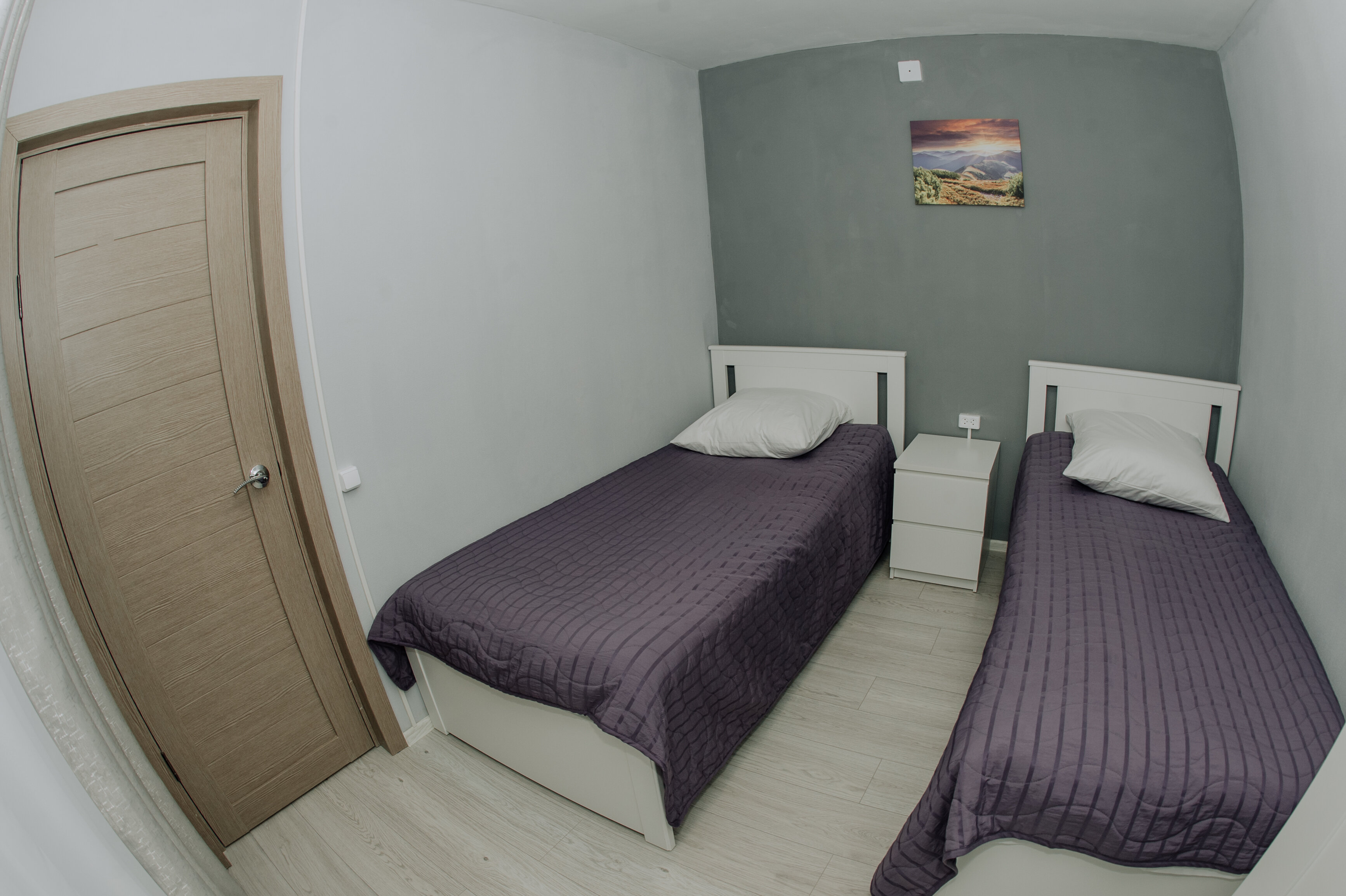 Семейный номер с видом на сад