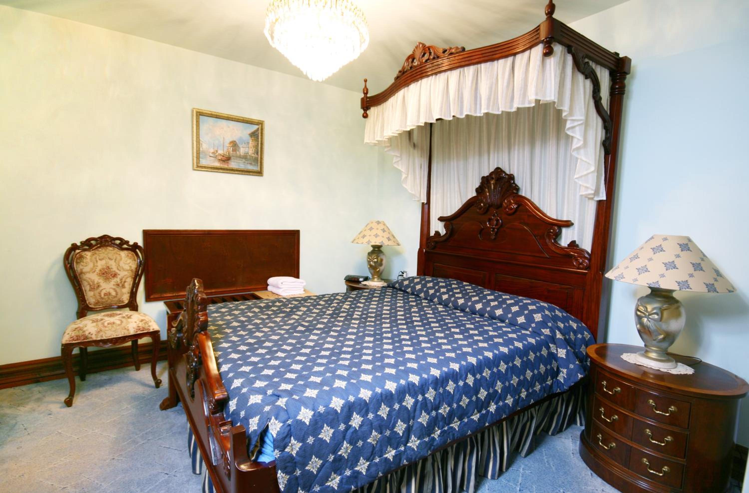 Suite with Free Parking