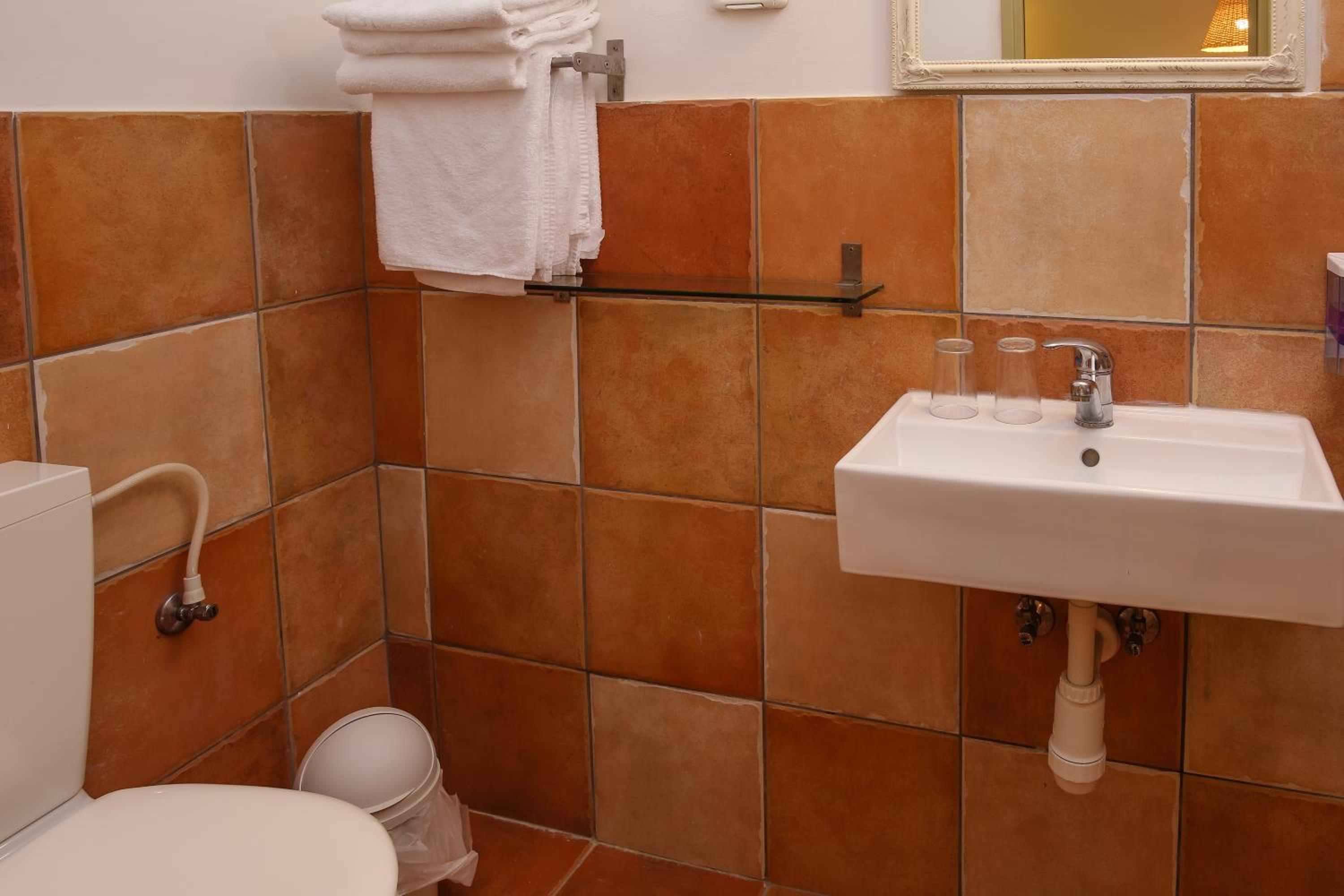 Apartment with Garden View