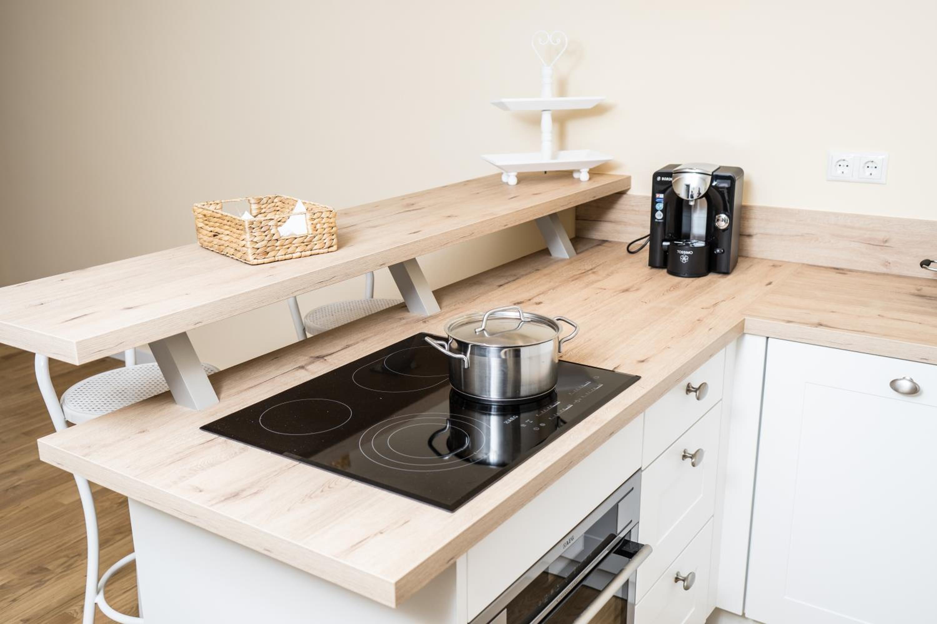 Apartment with Lake View