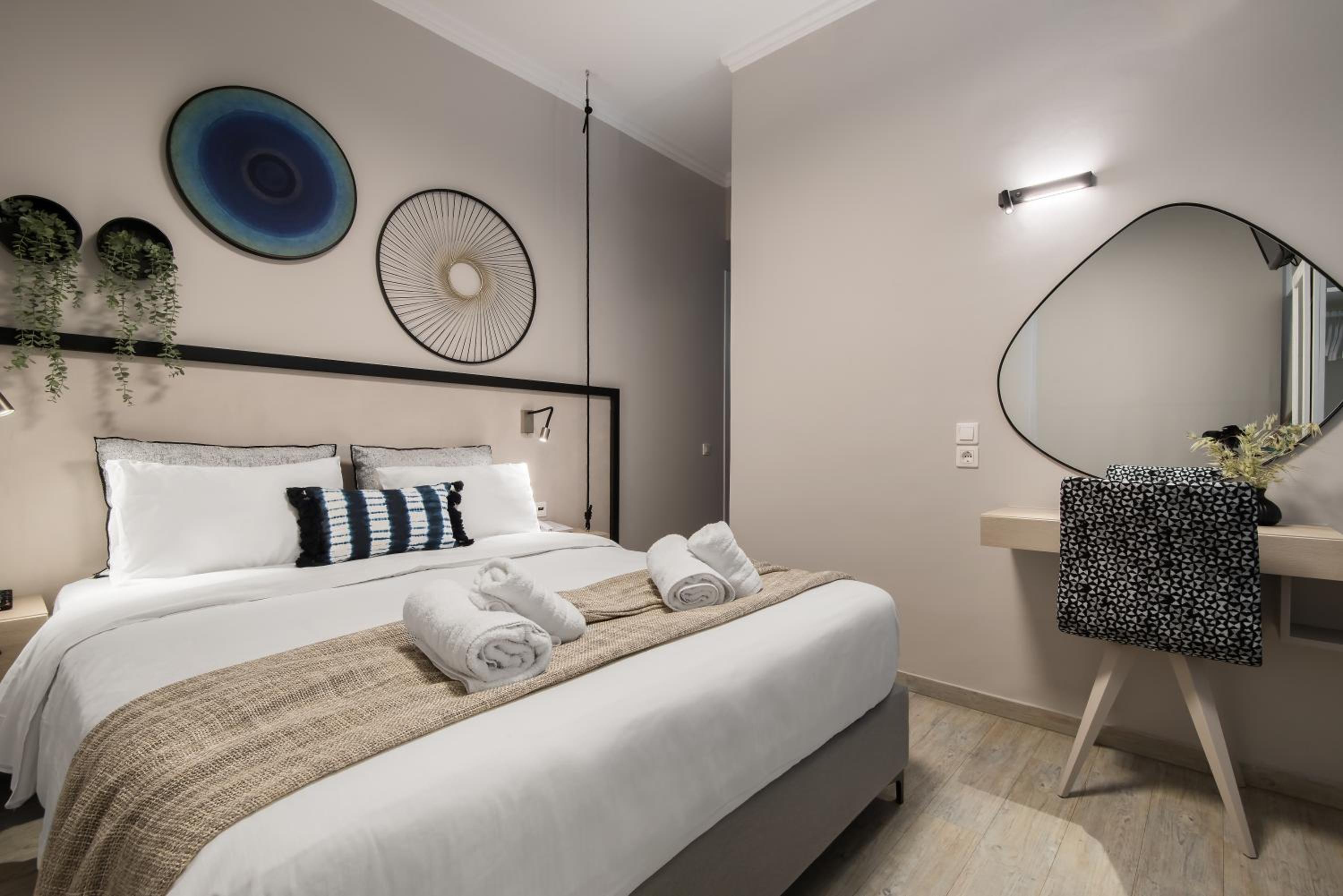 Double or Twin Room with Partial Sea View