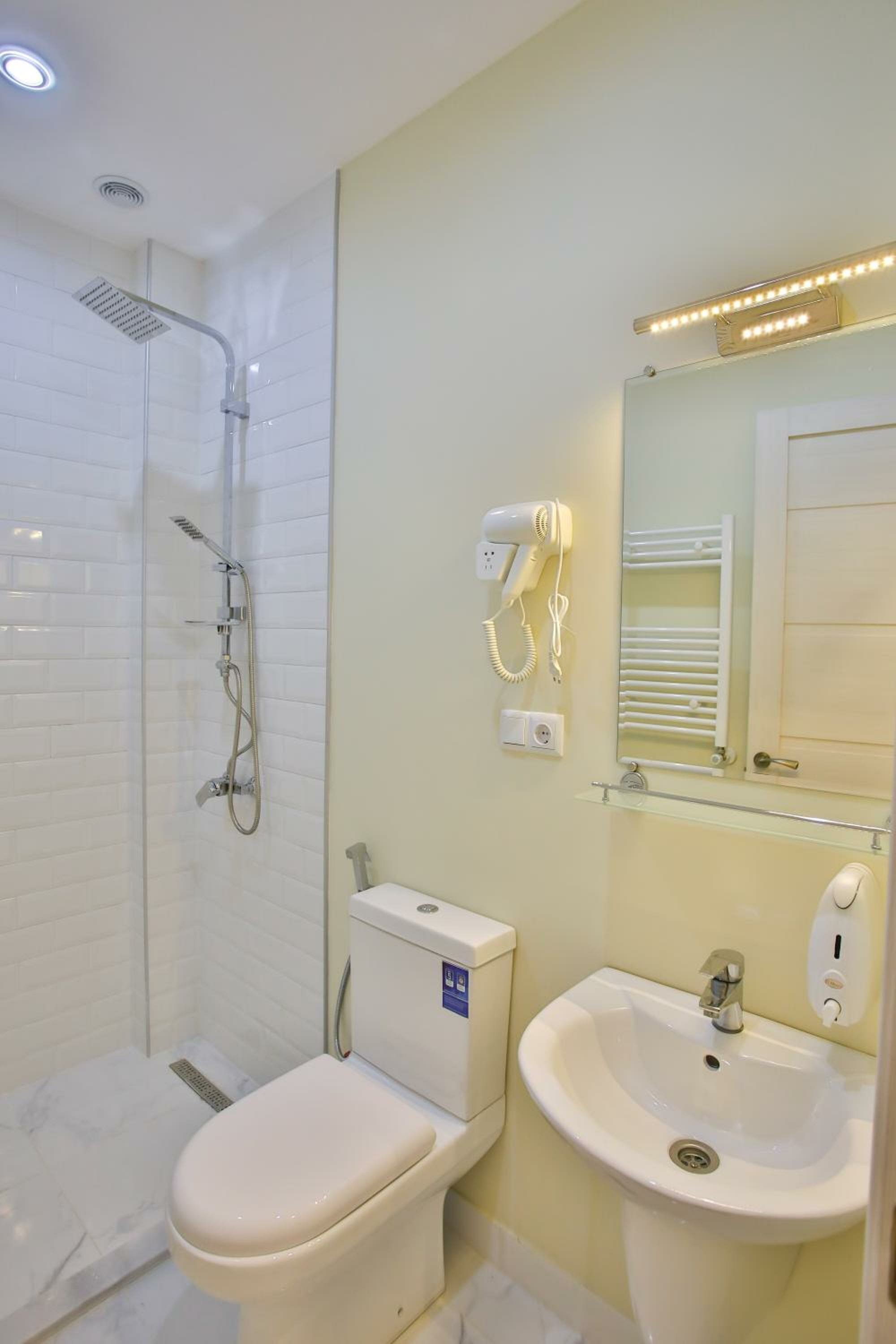 Quadruple Room with Mountain View