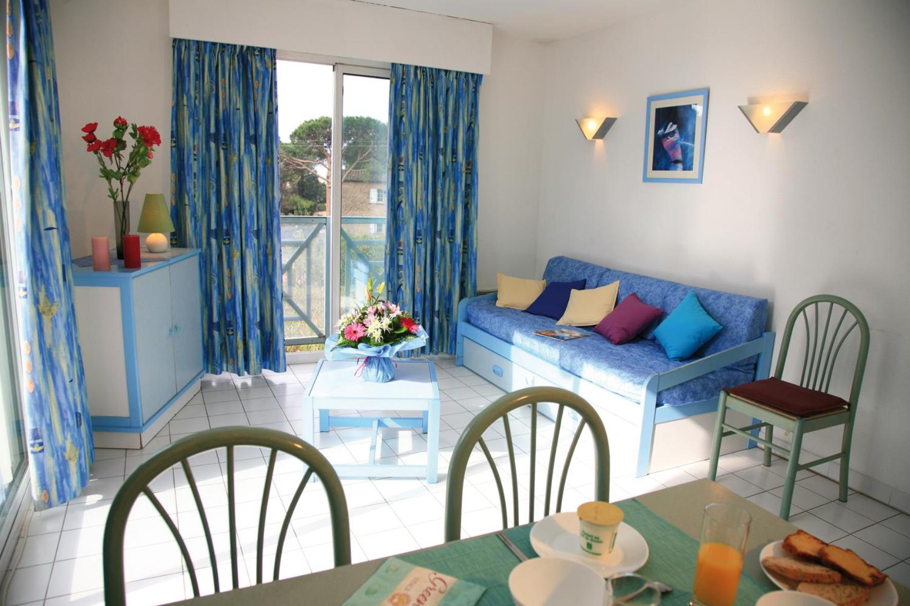 One-Bedroom Apartment (5 Adults)