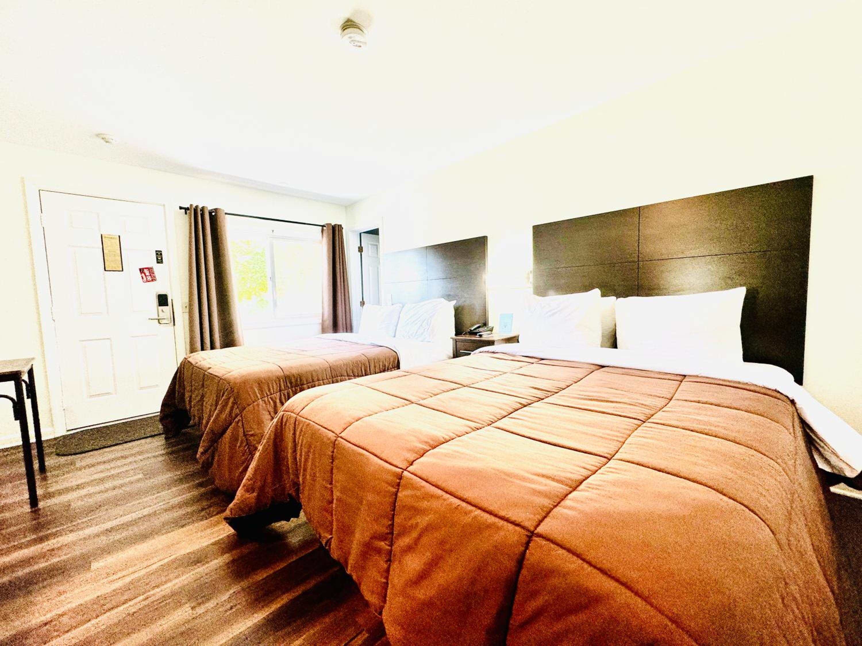 Economy Queen Room with Two Queen Beds 
