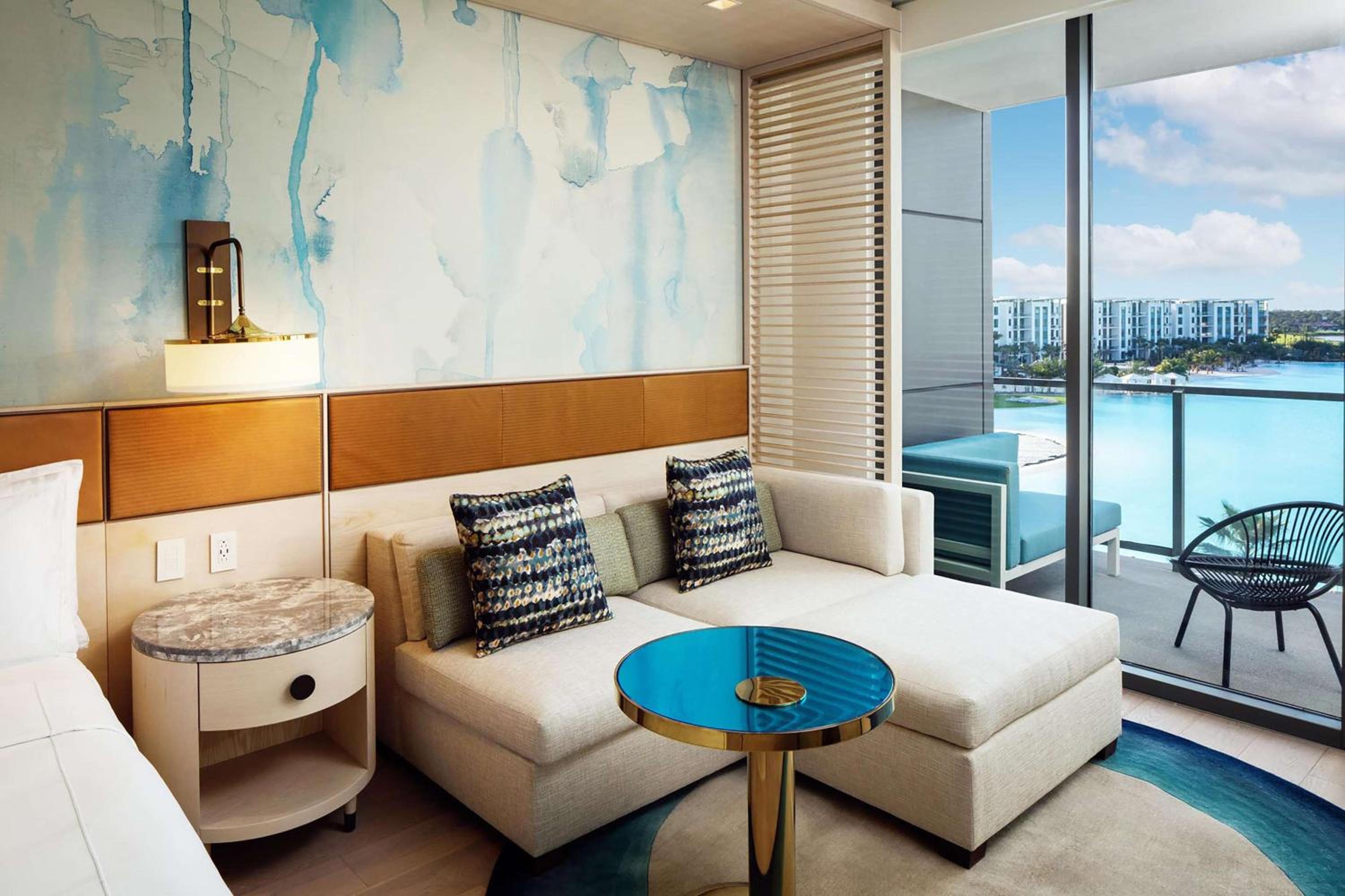 King Room With Balcony - Hearing Accessible