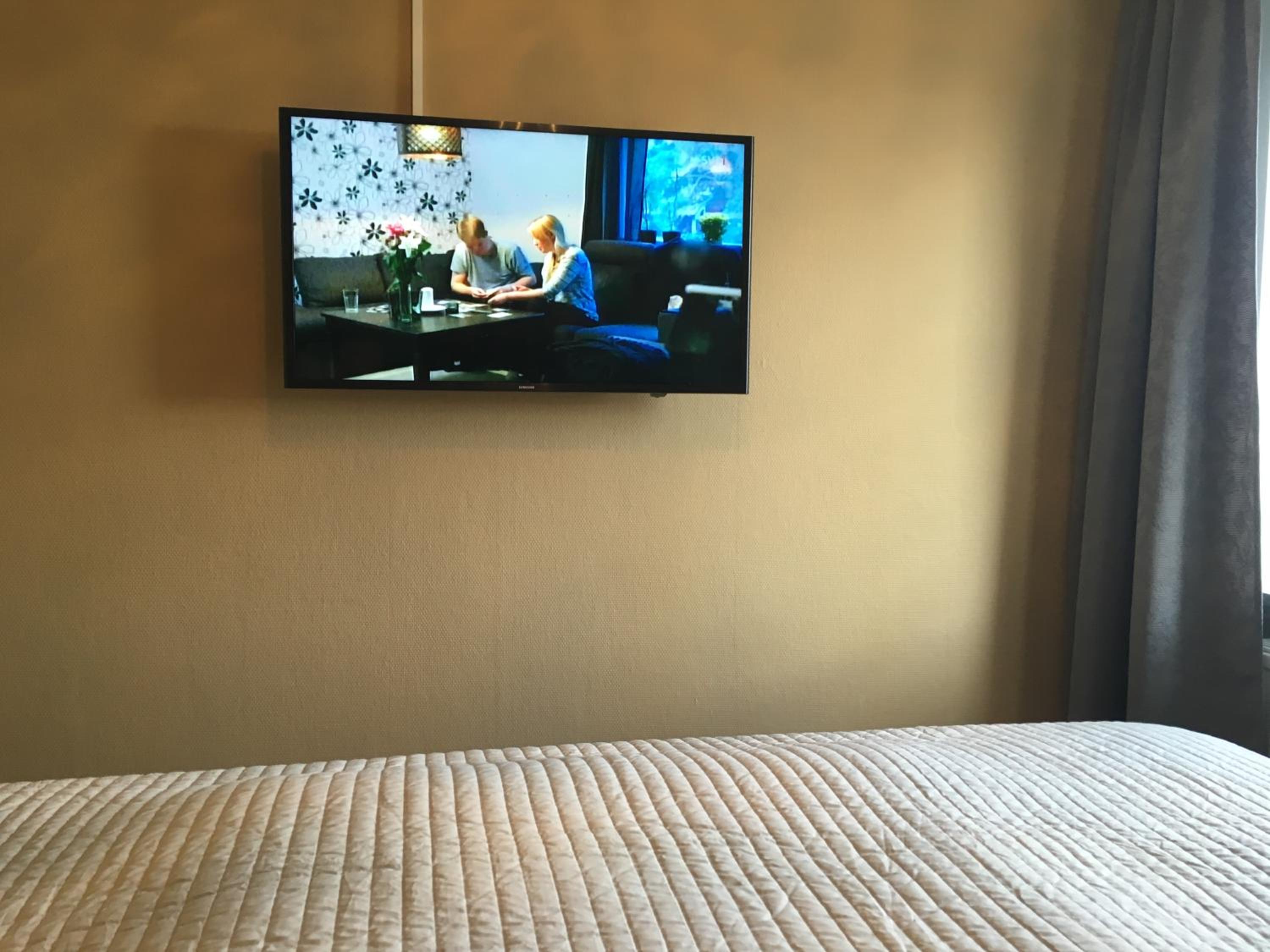 One-Bedroom King Suite