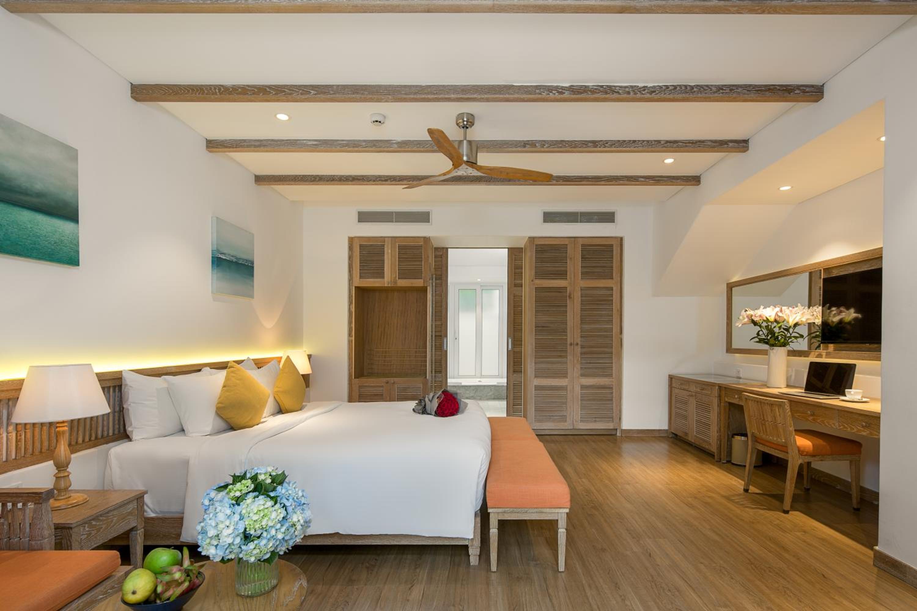 King Junior Suite with Terrace