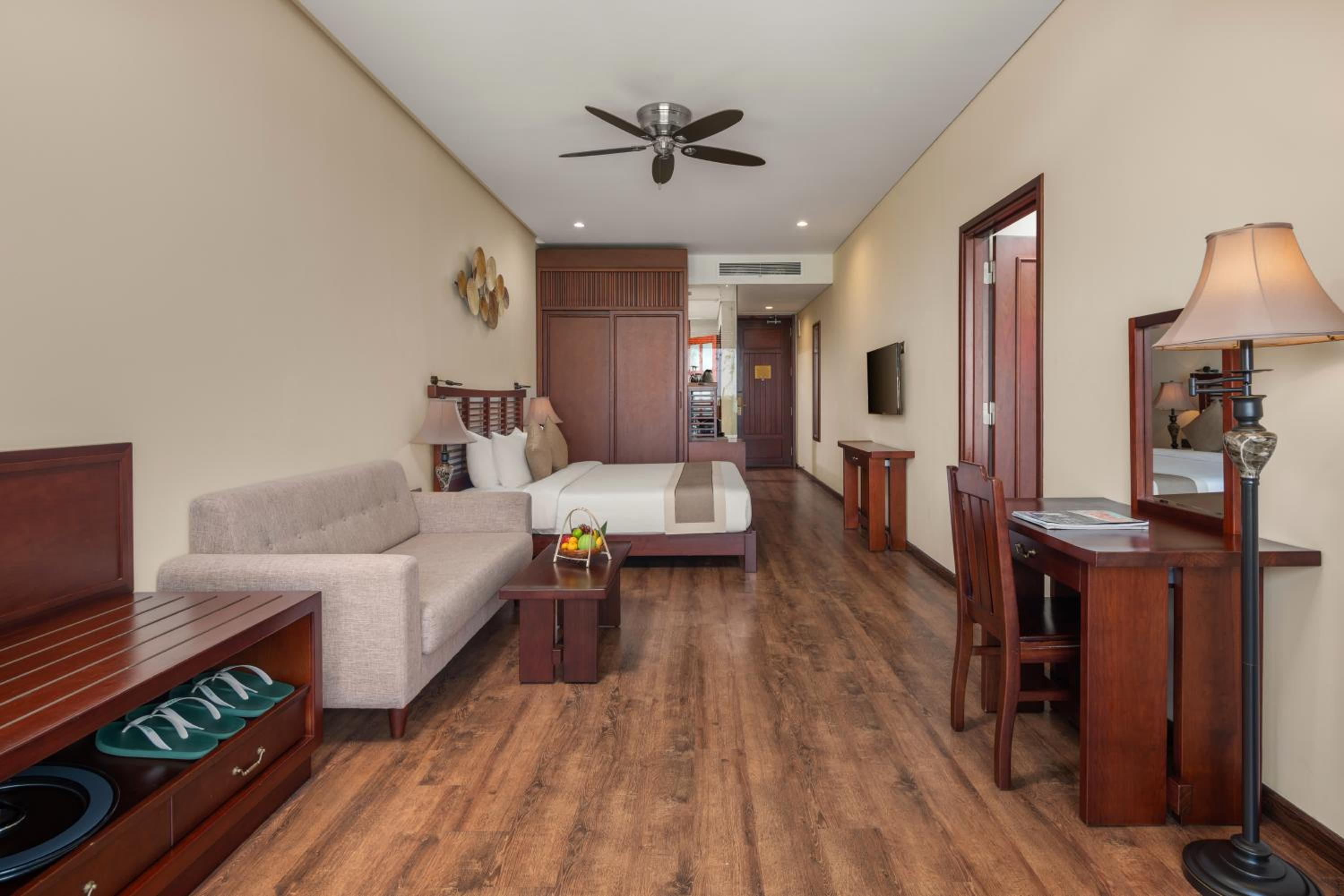 Family 2 Bedrooms Pool View