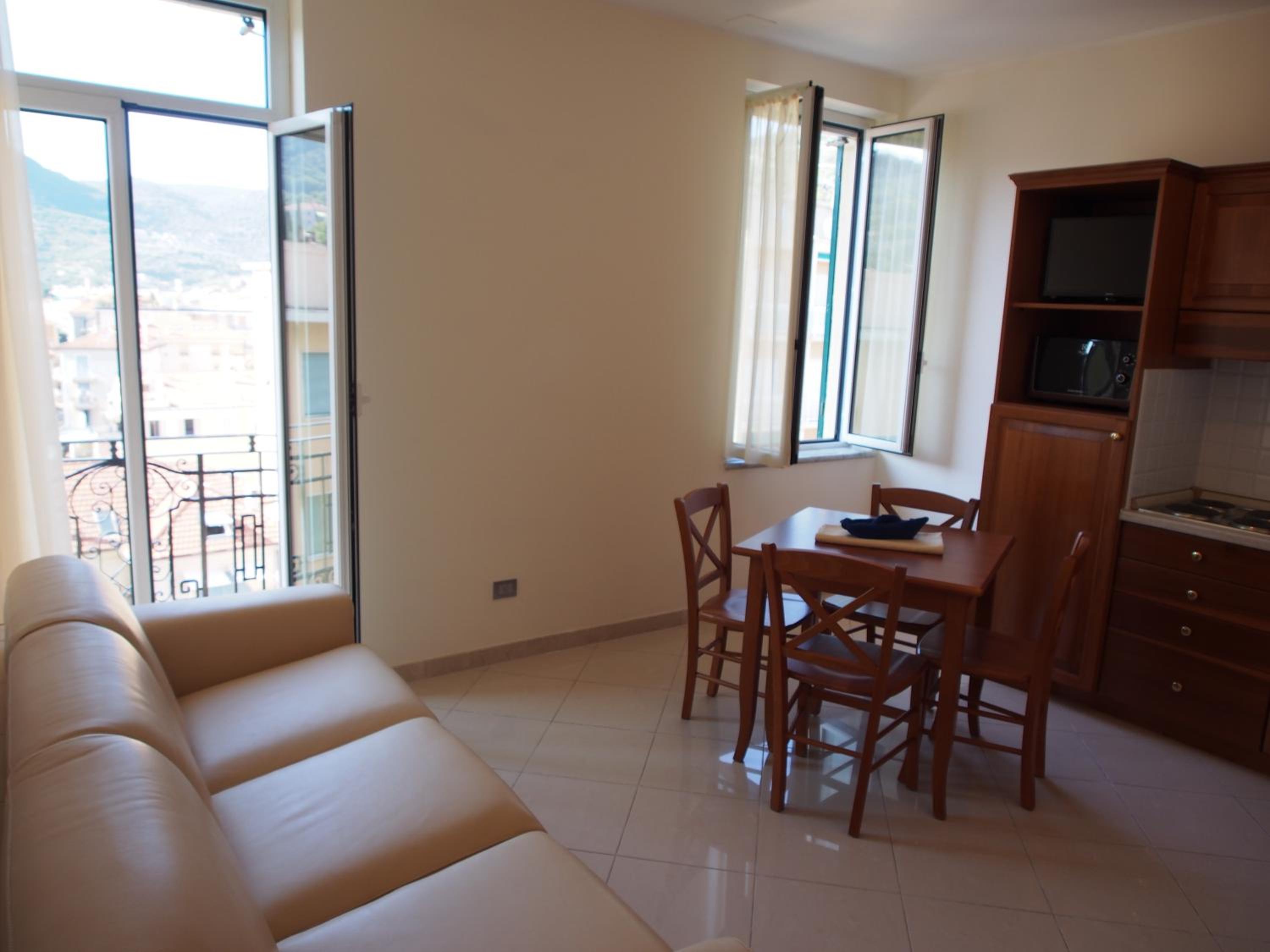  One-Bedroom Apartment with City View