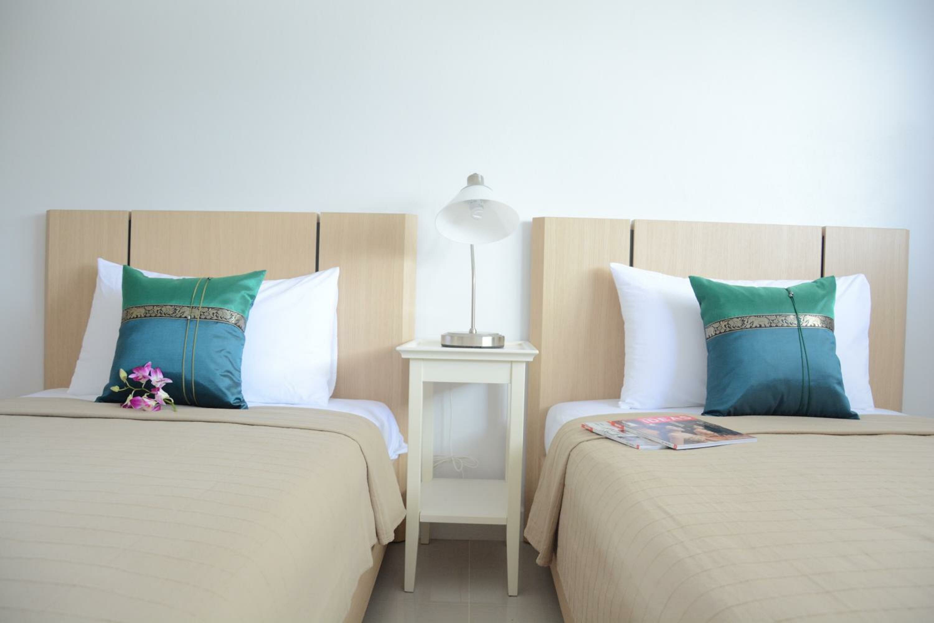 Villa with Garden View