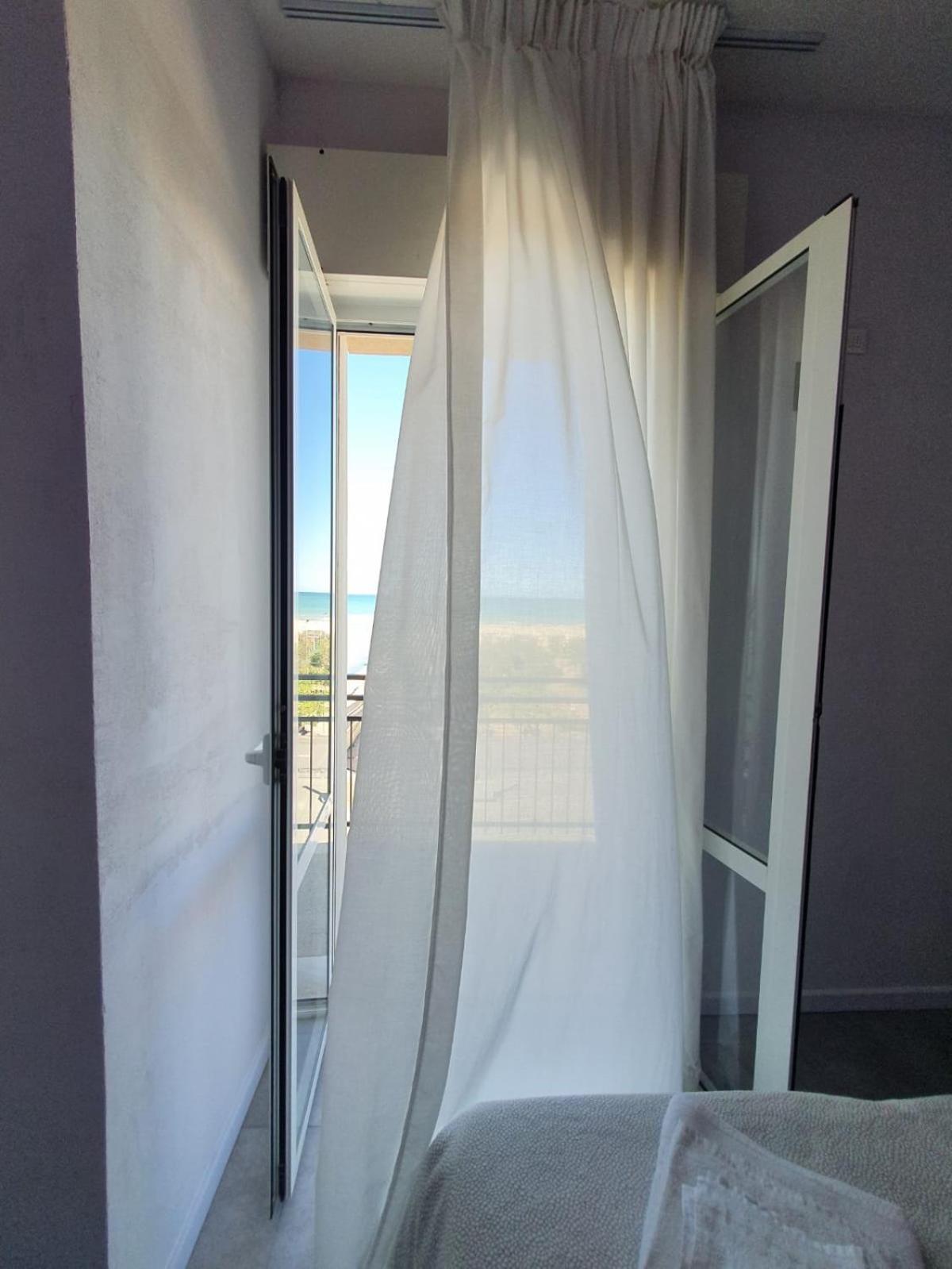 Double Room with Balcony and Sea View
