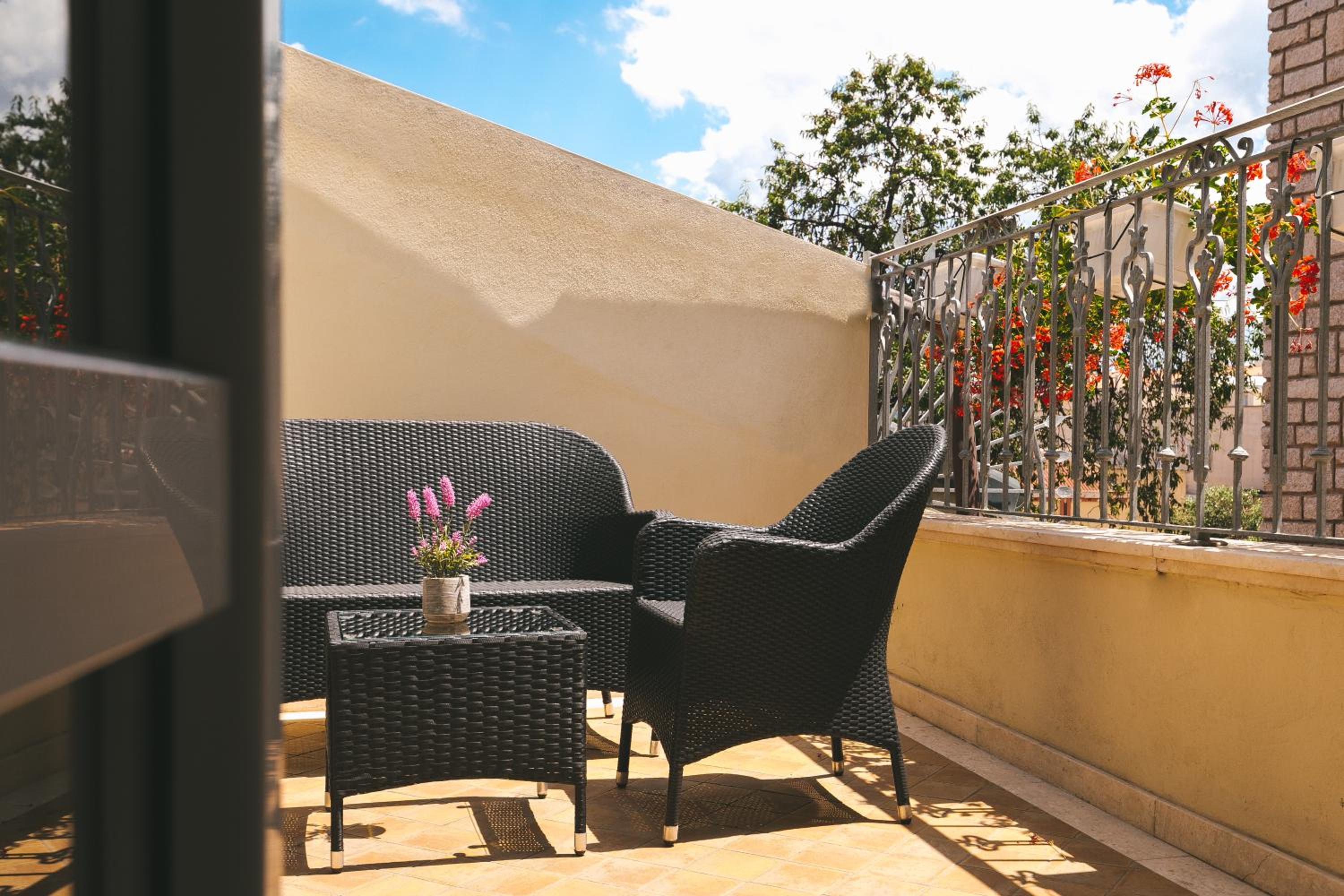 One-Bedroom Apartment with Terrace