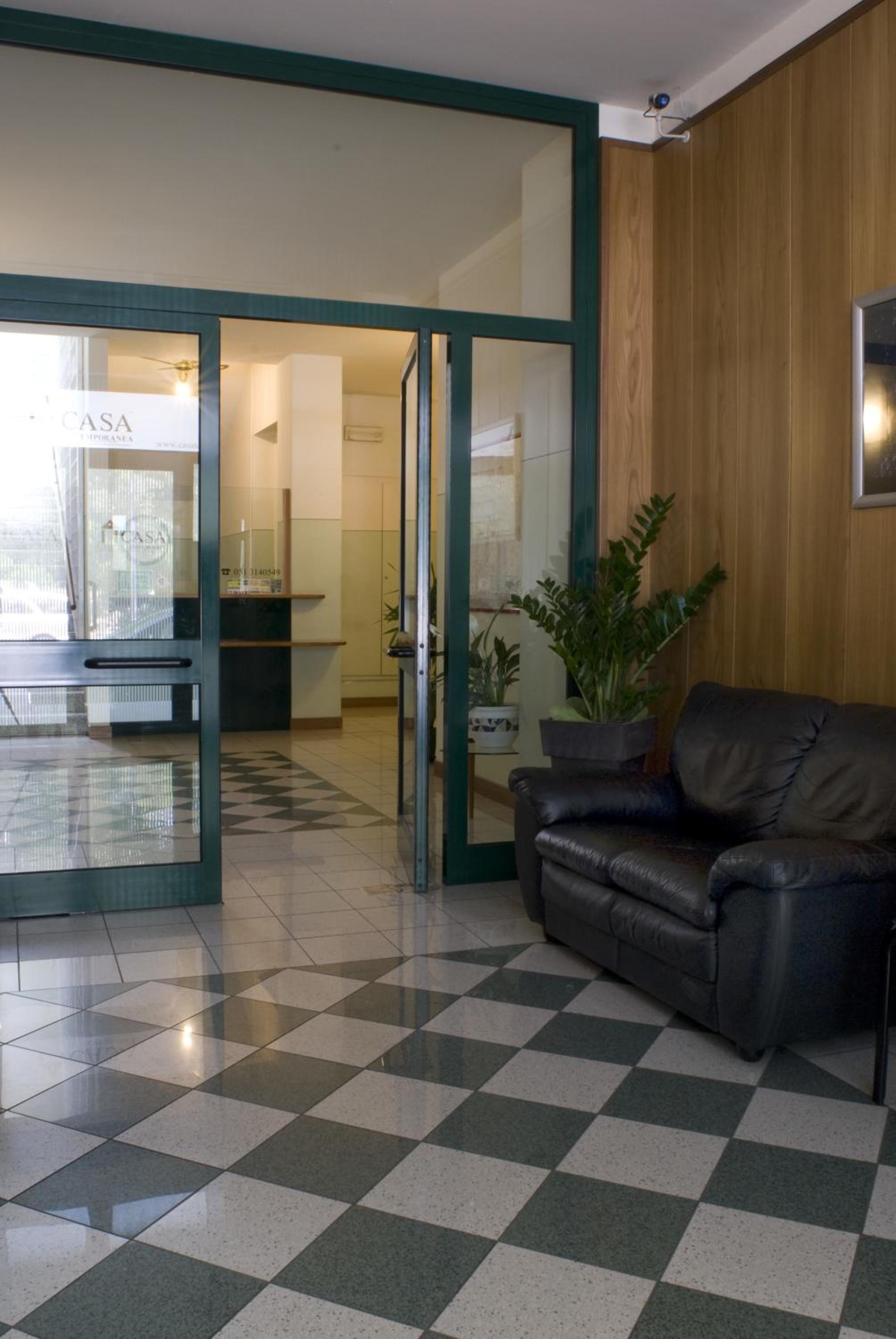 Standard Studio (2-3 Adults)