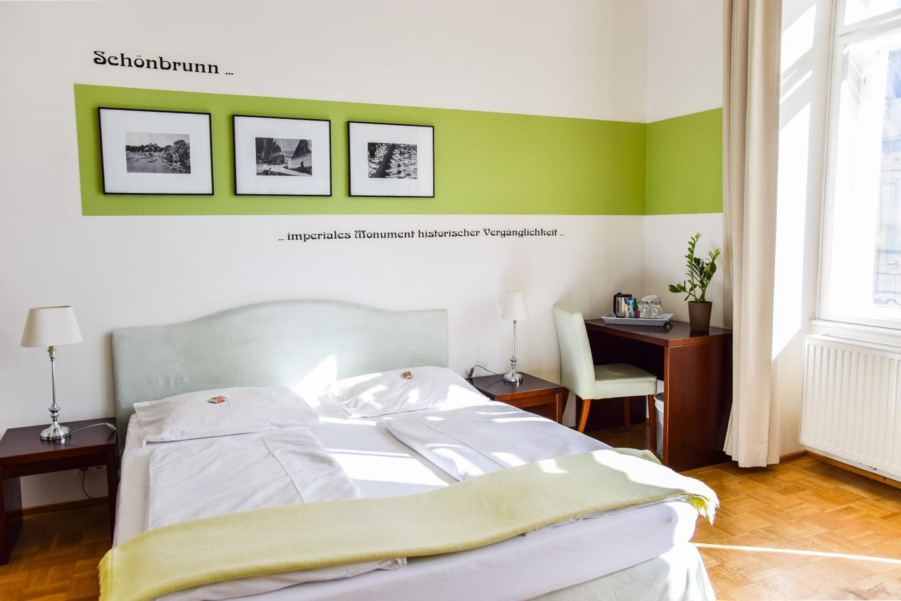 Grand Double Room with Private Bathroom