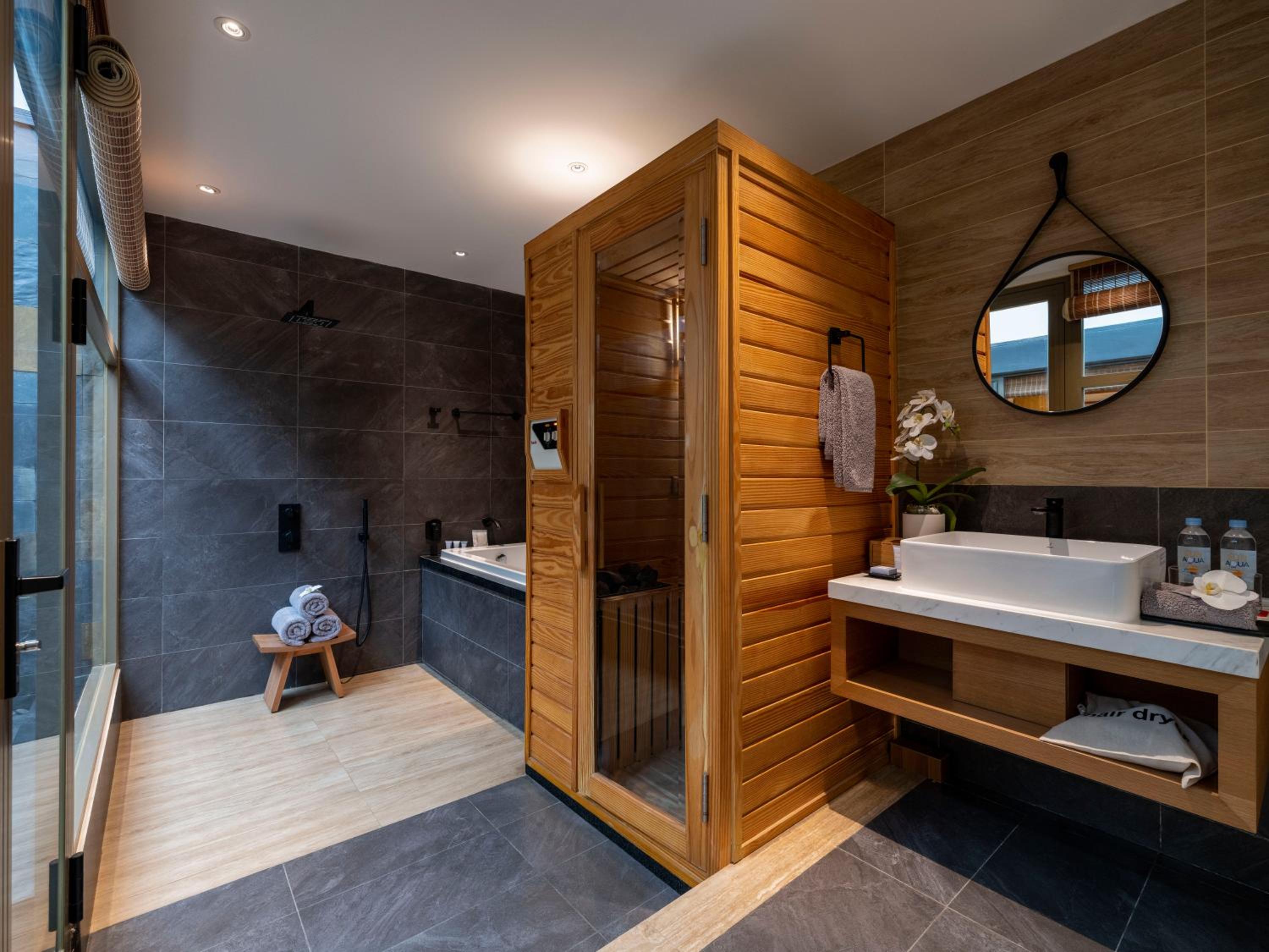 Washitsu Omoteashi with Public Onsen