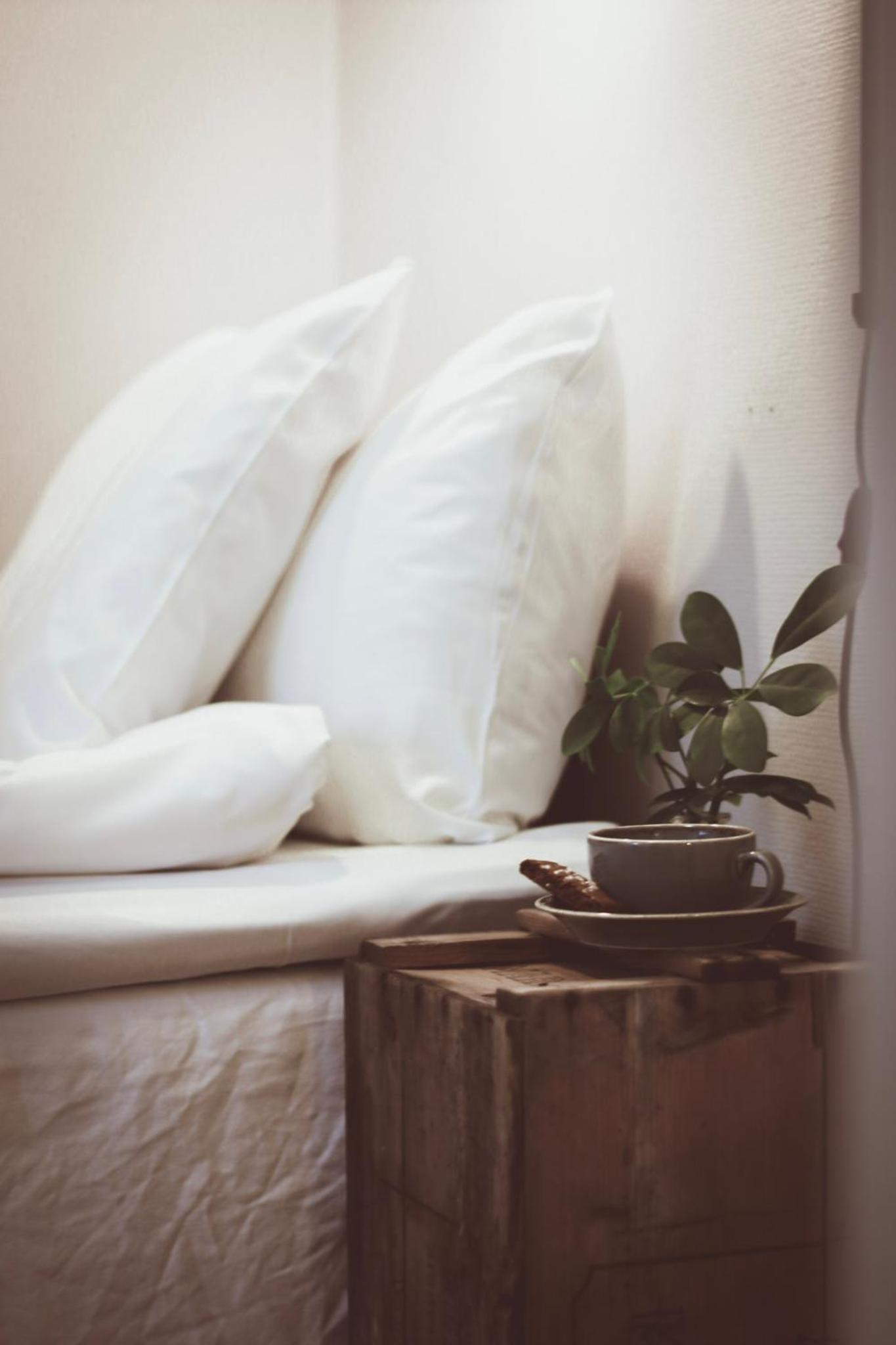 Budget Single Room with Small Bathroom