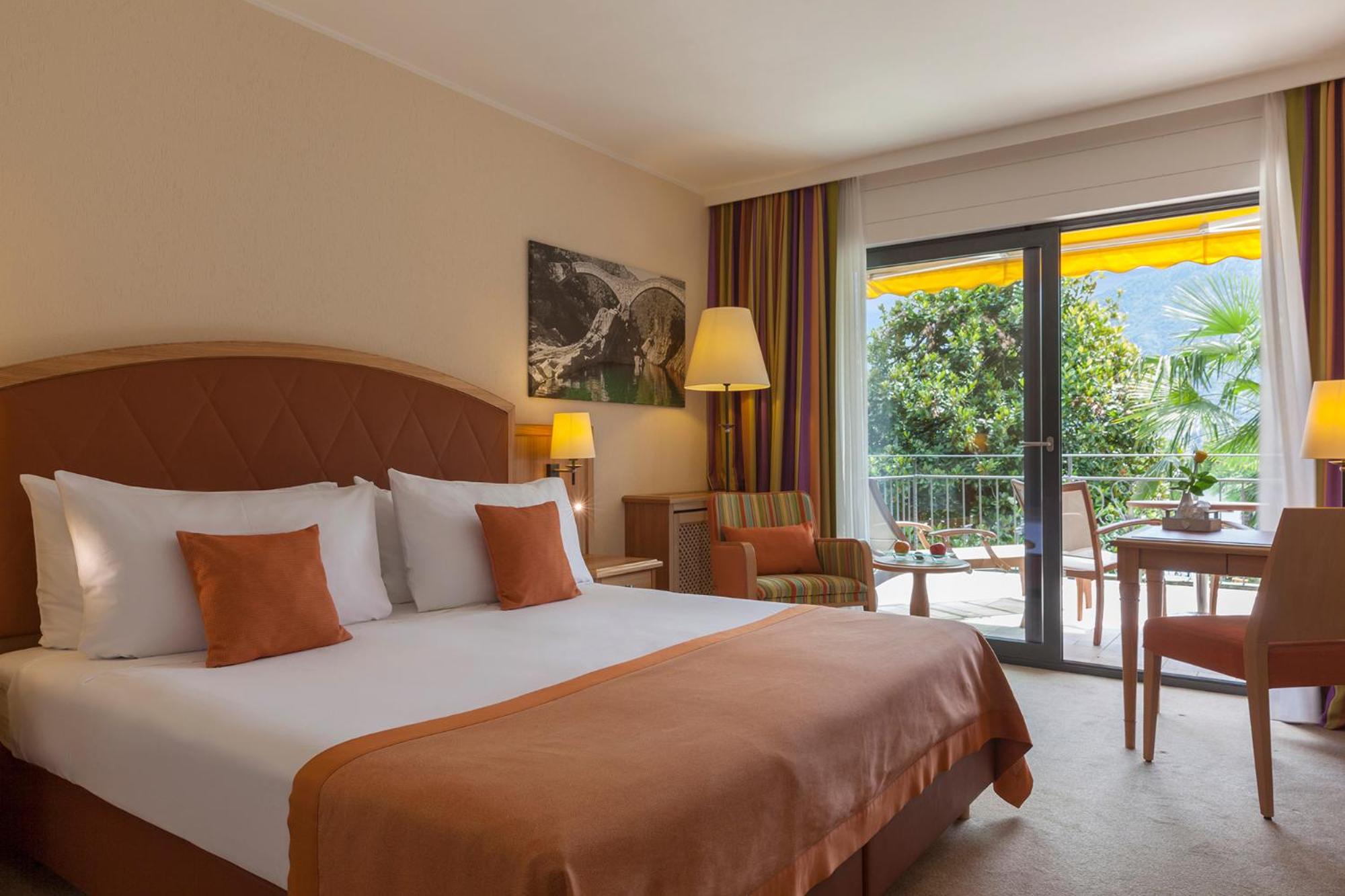 Classic Double Room with Garden View