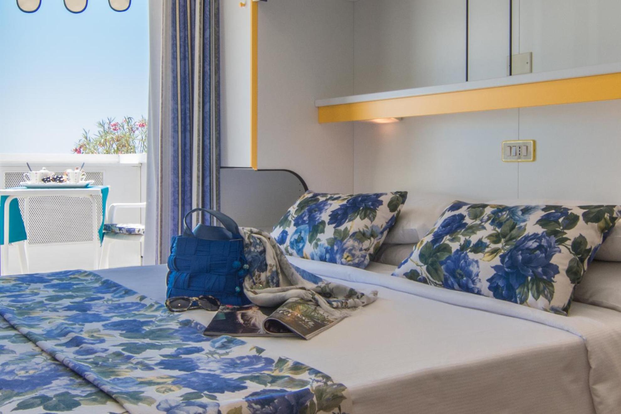 Double Room with Front Sea View