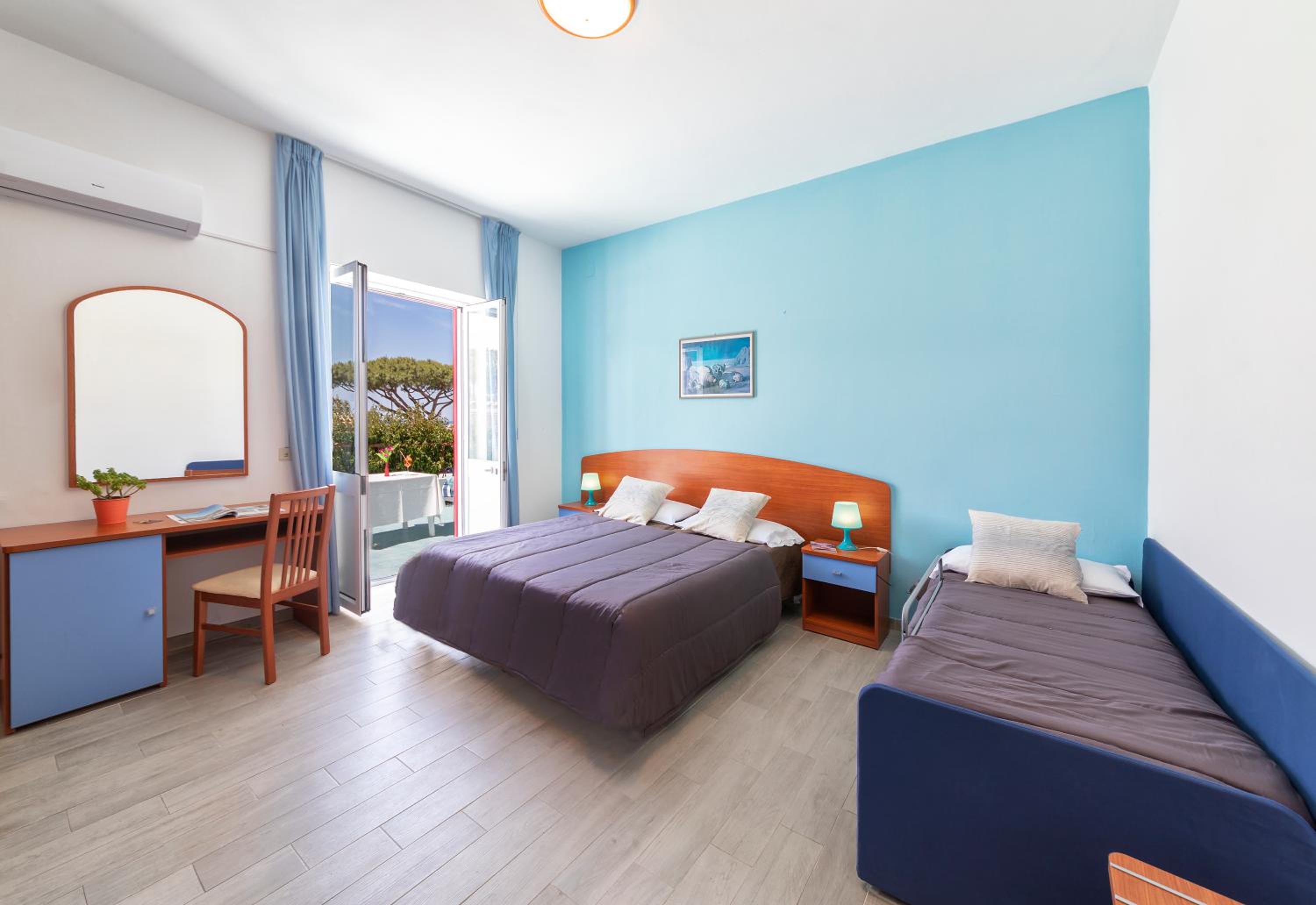 Standard Quadruple Room