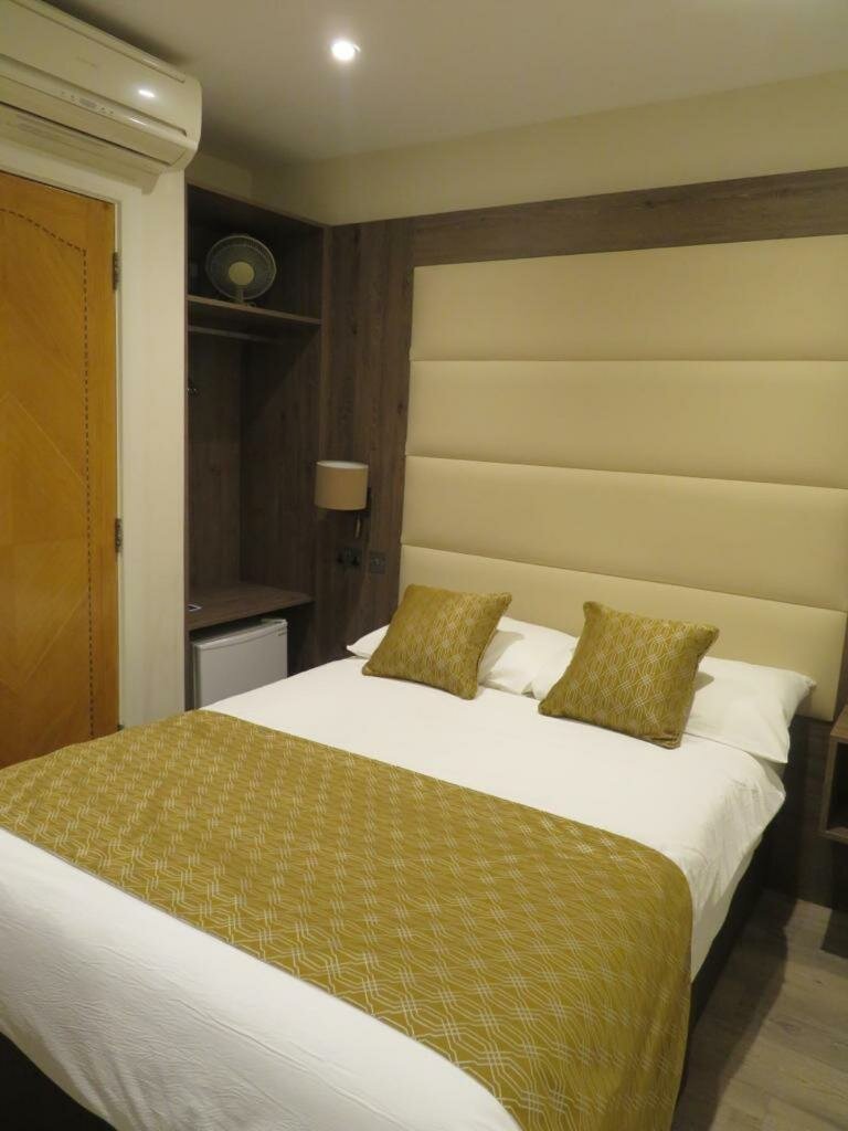  Double Room No Window