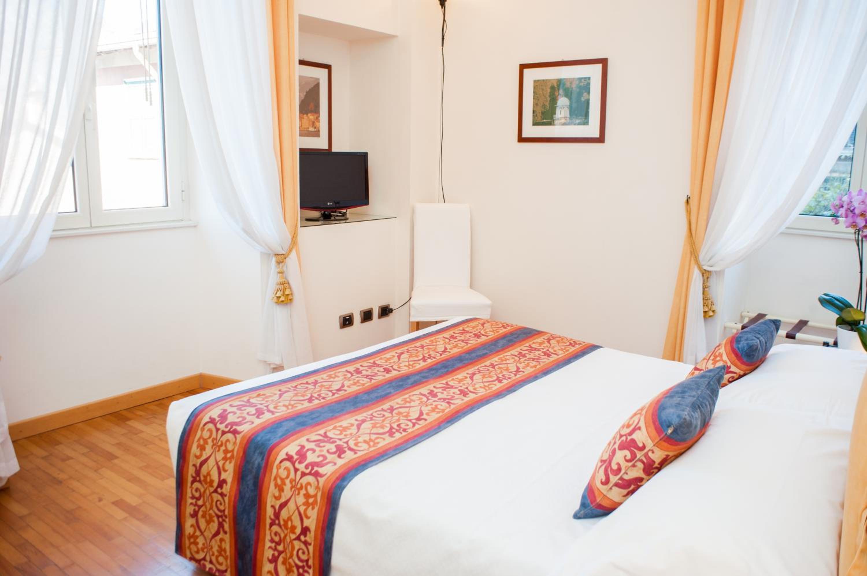 Double or Twin Room with City View