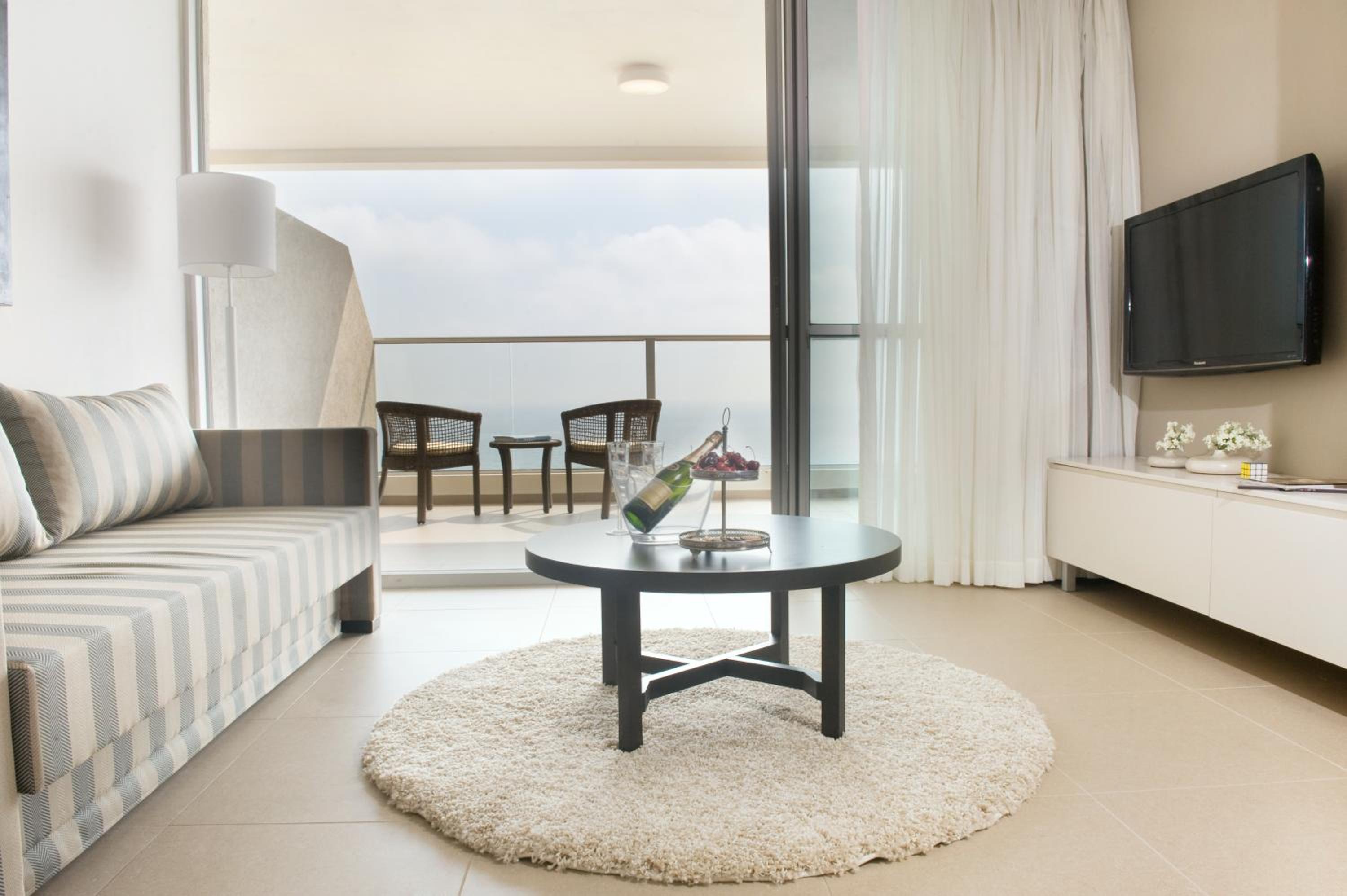 Grand Deluxe Full Sea View