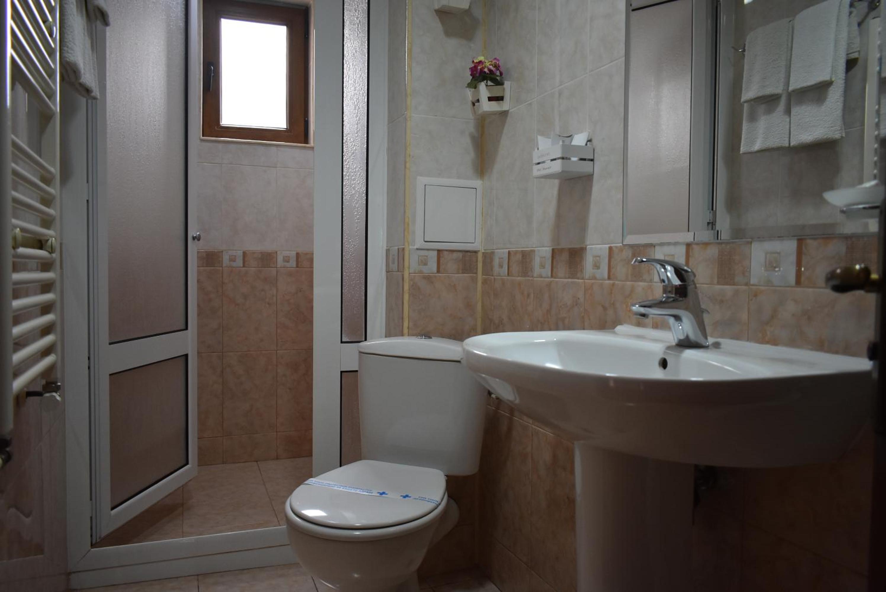 Standard Twin Room with Garden View