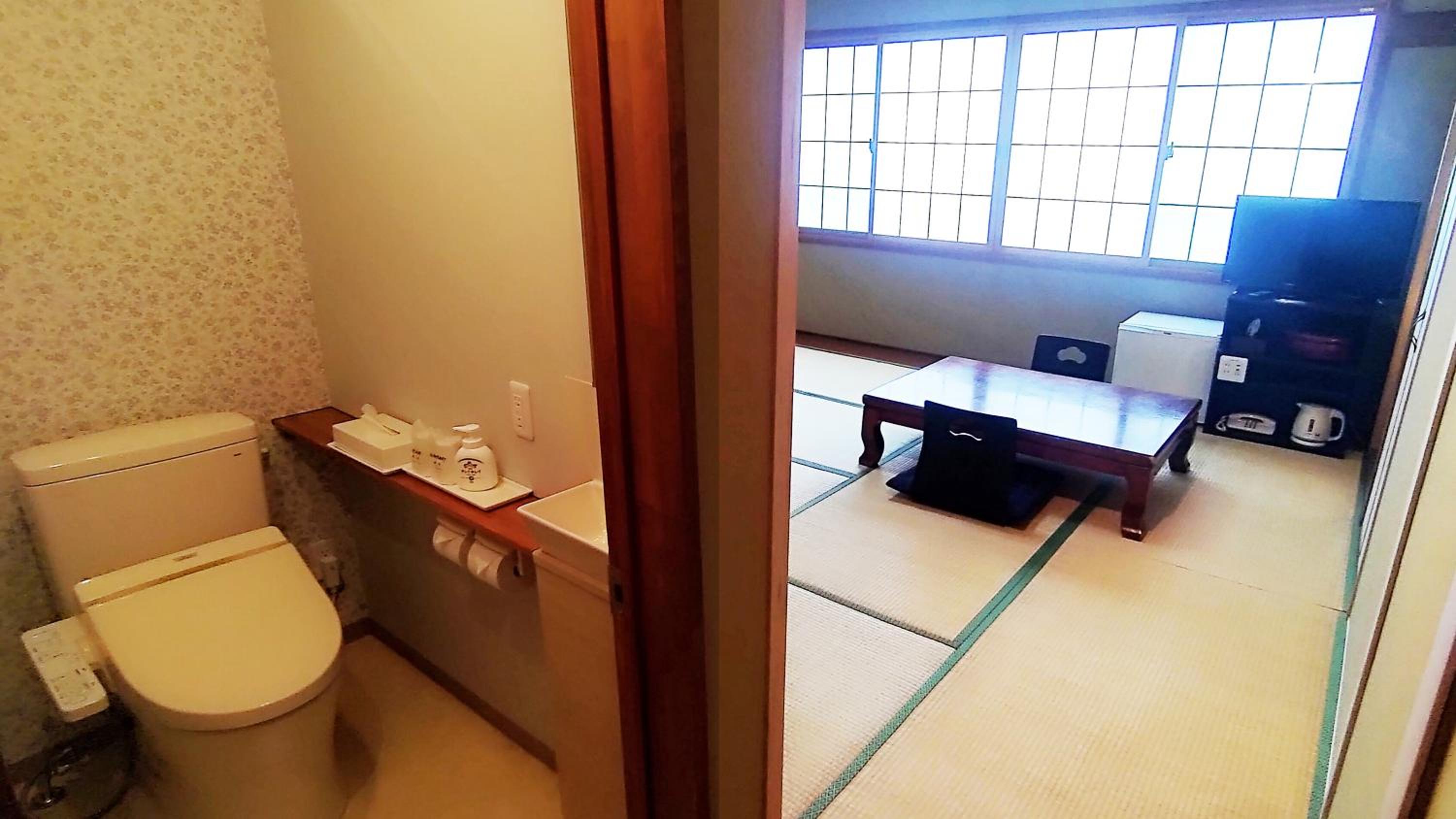 Japanese-Style Room with Mt. Fuji View
