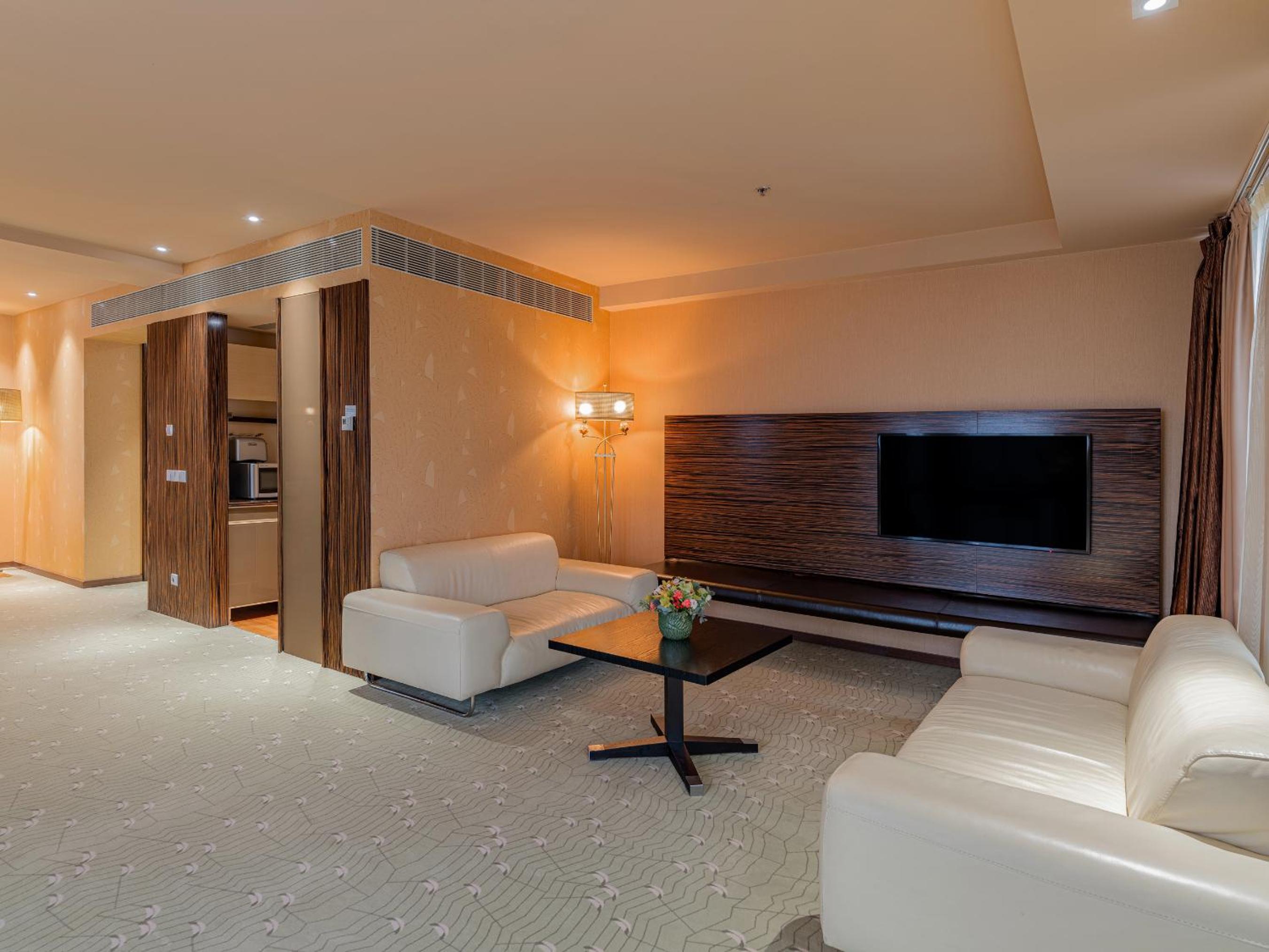 Presidential King Suite - Non-Smoking