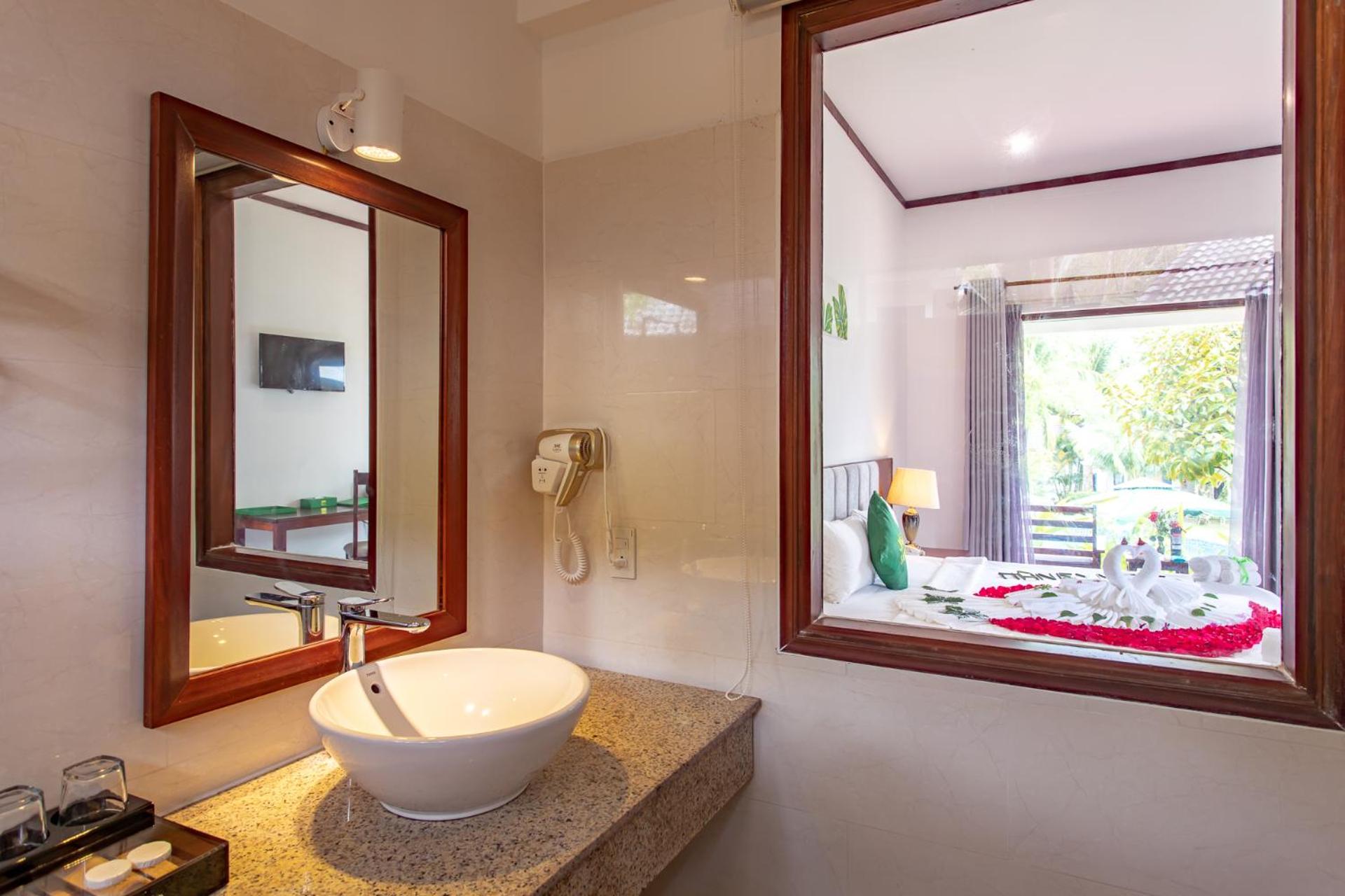 Double Room with Pool View