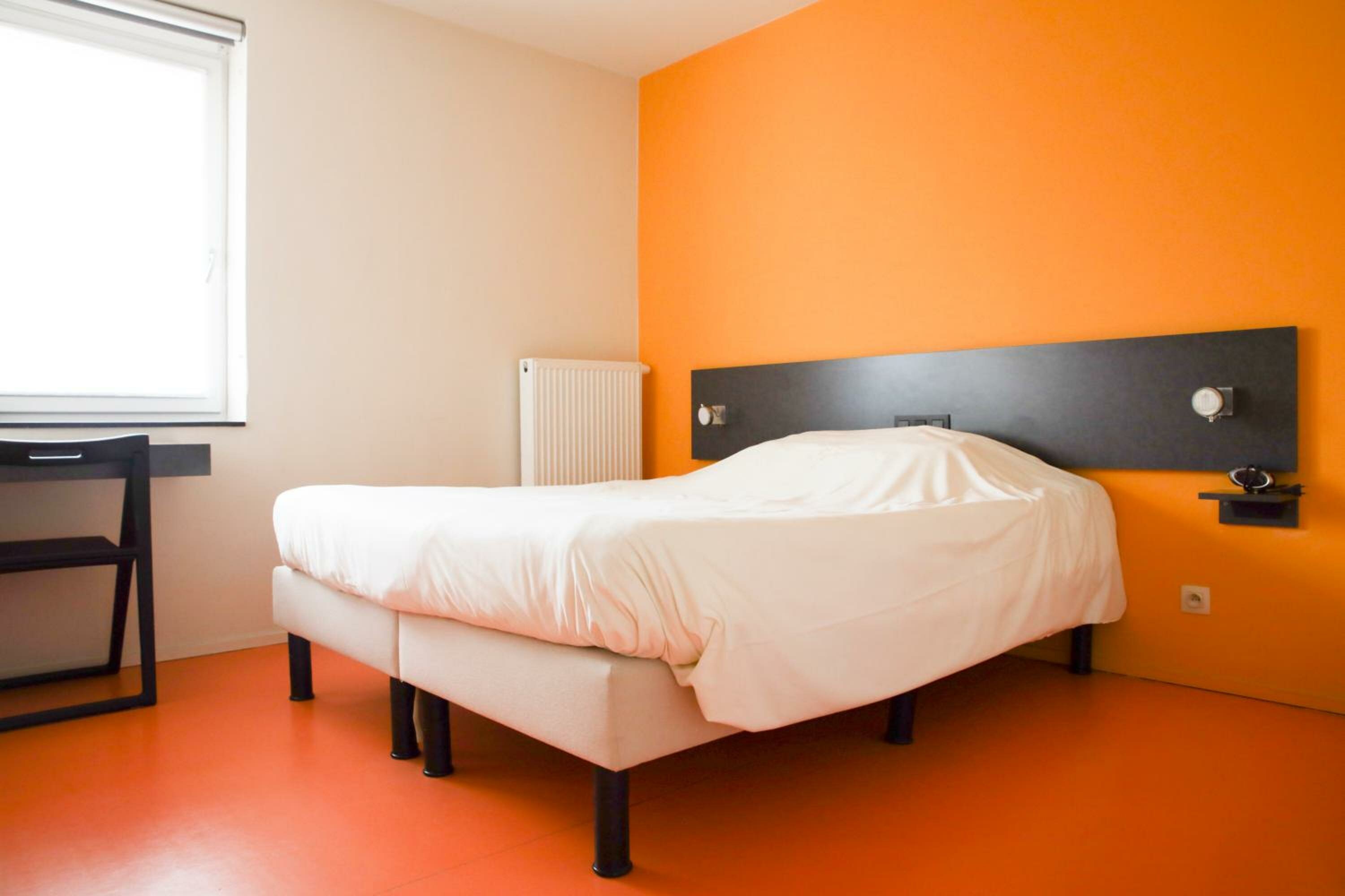 One-Bedroom Apartment (4 Adults)