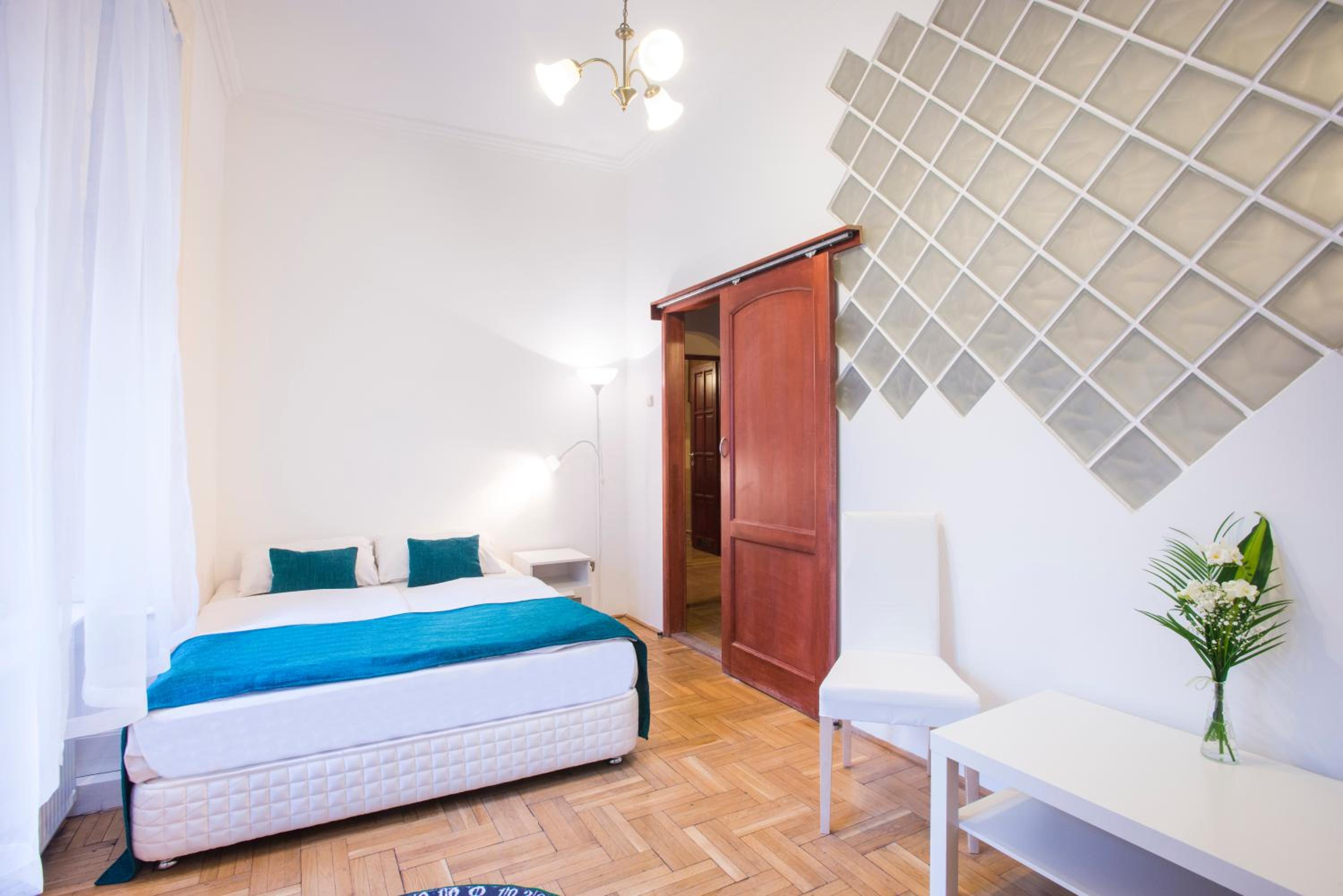 Large Two-Bedroom Apartment